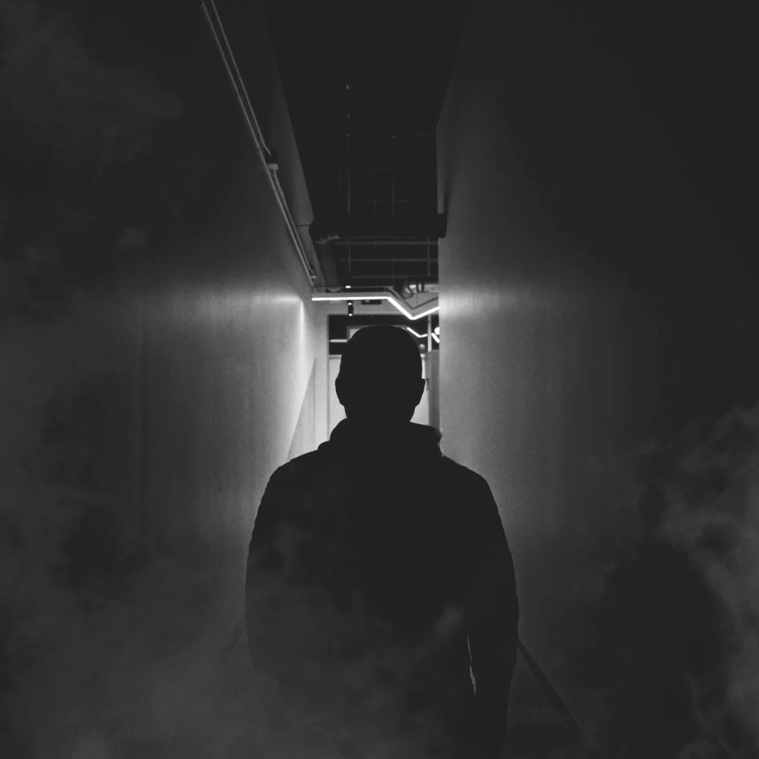hallway tunnel light2.jpg