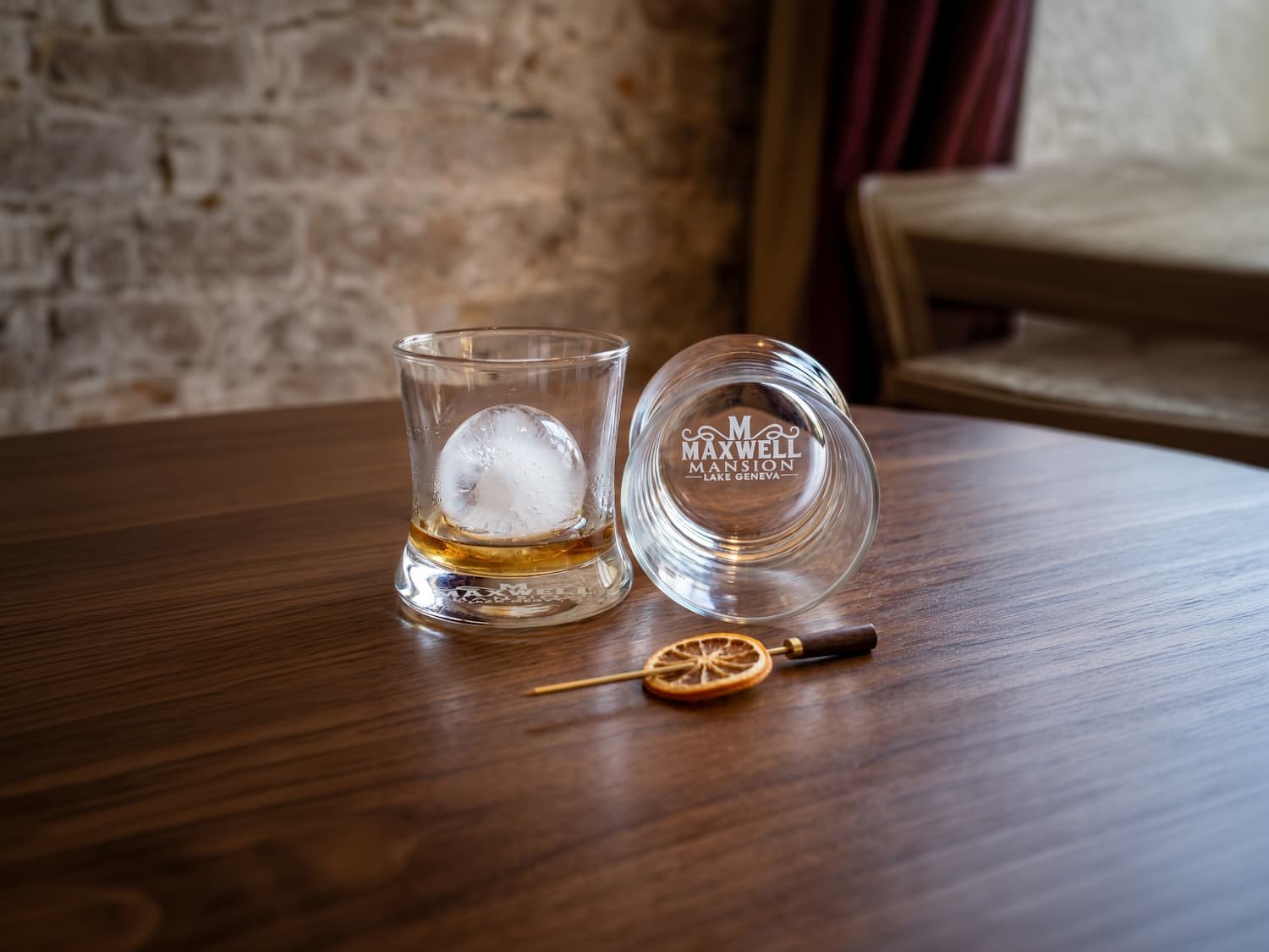 MM Samba Bourbon Glass 4x3 - 1500w - Web.jpg