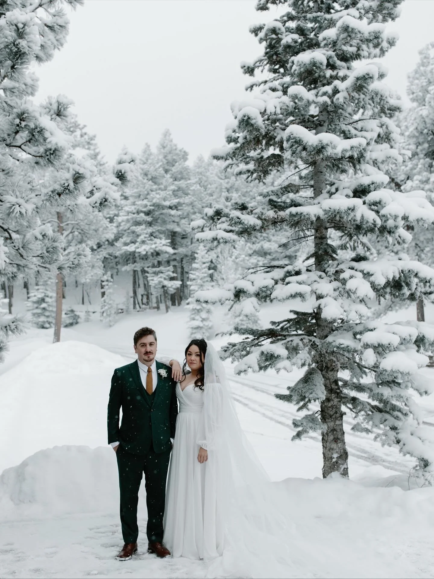 With it starting to get colder, it made me think of R &amp; V&rsquo;s snowy, winter wonderland wedding from January this year ❄️

.
.
.
#winterwedding #snowywedding #coloradowedding #weddingphotographer #coloradoweddingphotographer #engaged #justenga