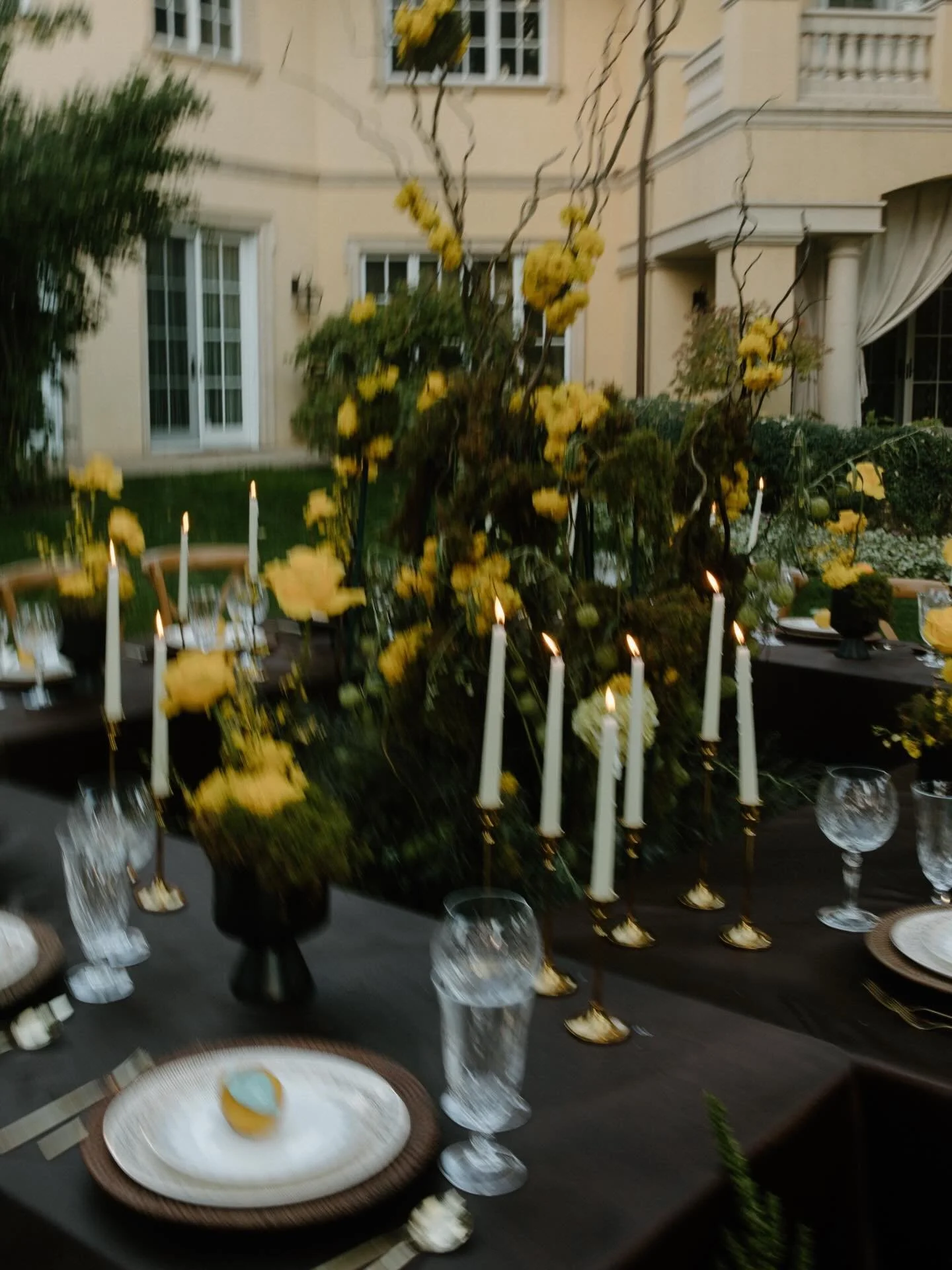 dreamy details🌛

@vivaeventplanningco 
@rukaarmstrongphoto 
@karinanoeliaphotography 
@oceanasgardensco 
@thewildflowerdenver 
@whimsical.elegance.design 
@partyprettycolorado 
@km.flowers_events.weddings 
@wanderingwagonbars 
@coloradoeventcorental