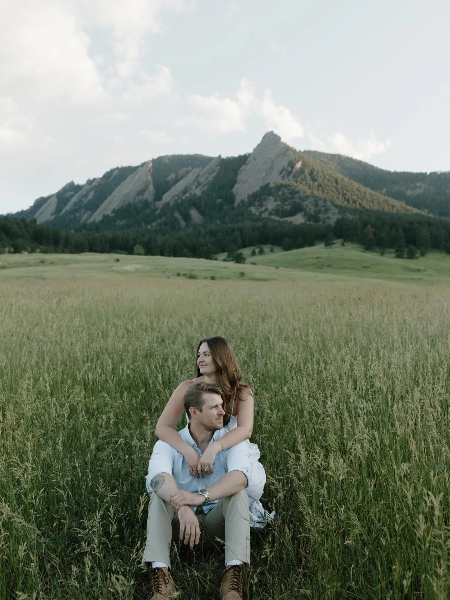 A &amp; S at the flatirons for their engagements last June 🌾

.
.
.
#engagements #engaged #engagementphotographer #weddingphotographer #destinationphotographer