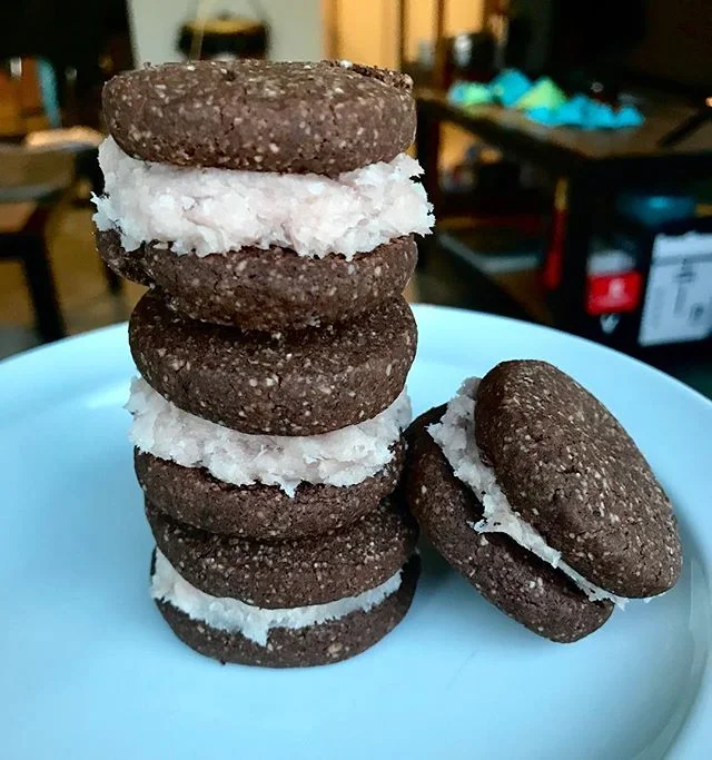 what started out as an alternative Oreo recipe morphed into a chocolate/coconut cookie! I was studying with a friend when we both hit a wall and decided to channel our energy towards making something new✨
cookies
- 3/4 cup almond flour
- 1/3 cup tapi