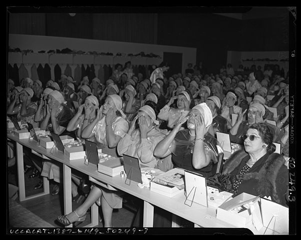 cosmetics-class.jpg
