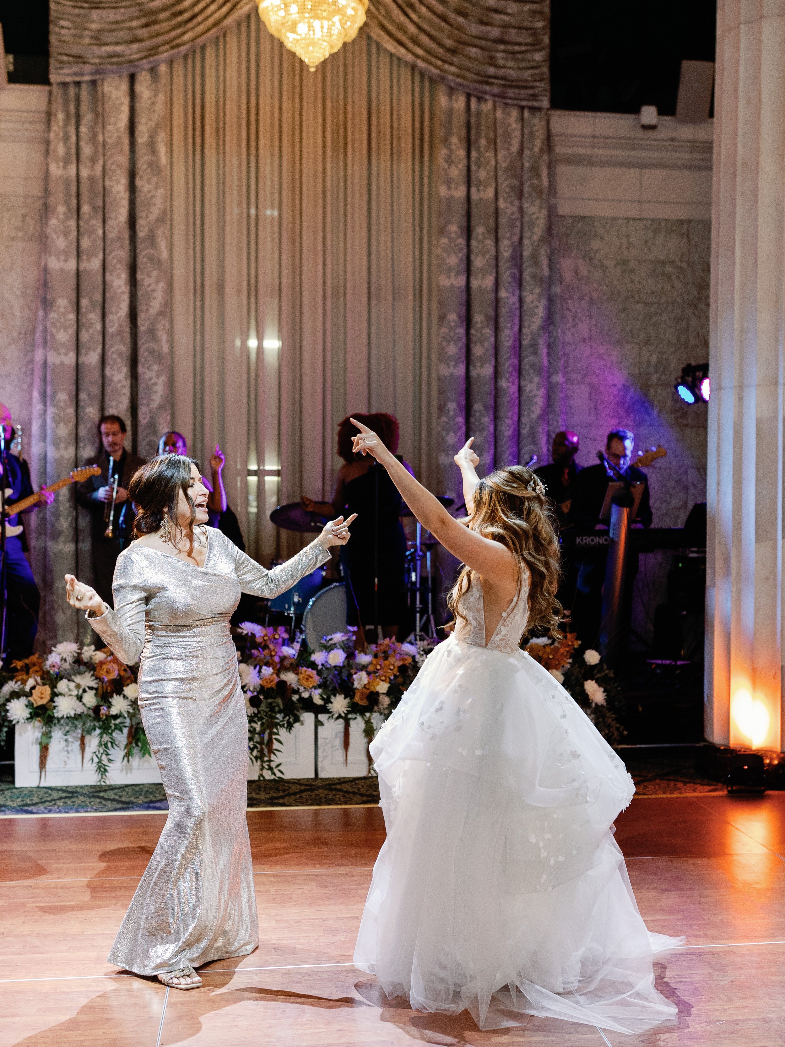 Bride Dance With Mother