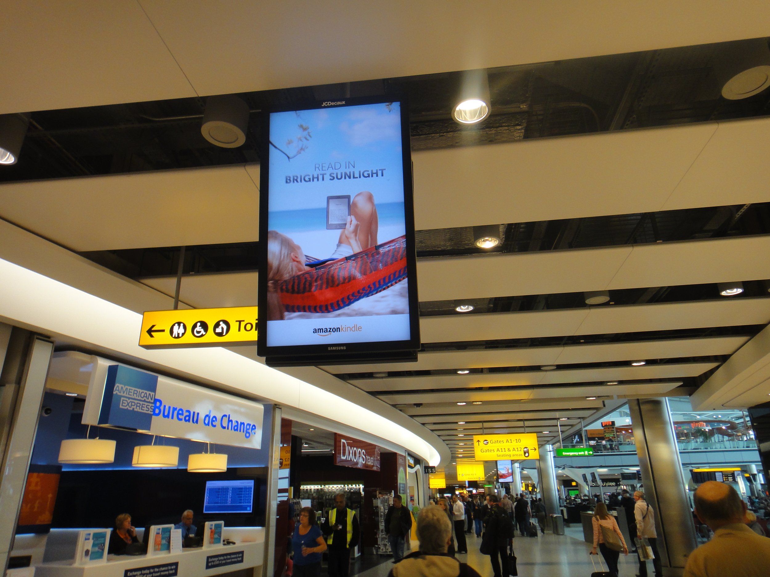 ___333___ AMAZON OOH TOUCH HEATHROW.JPG