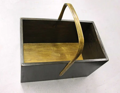 Shaker chip box