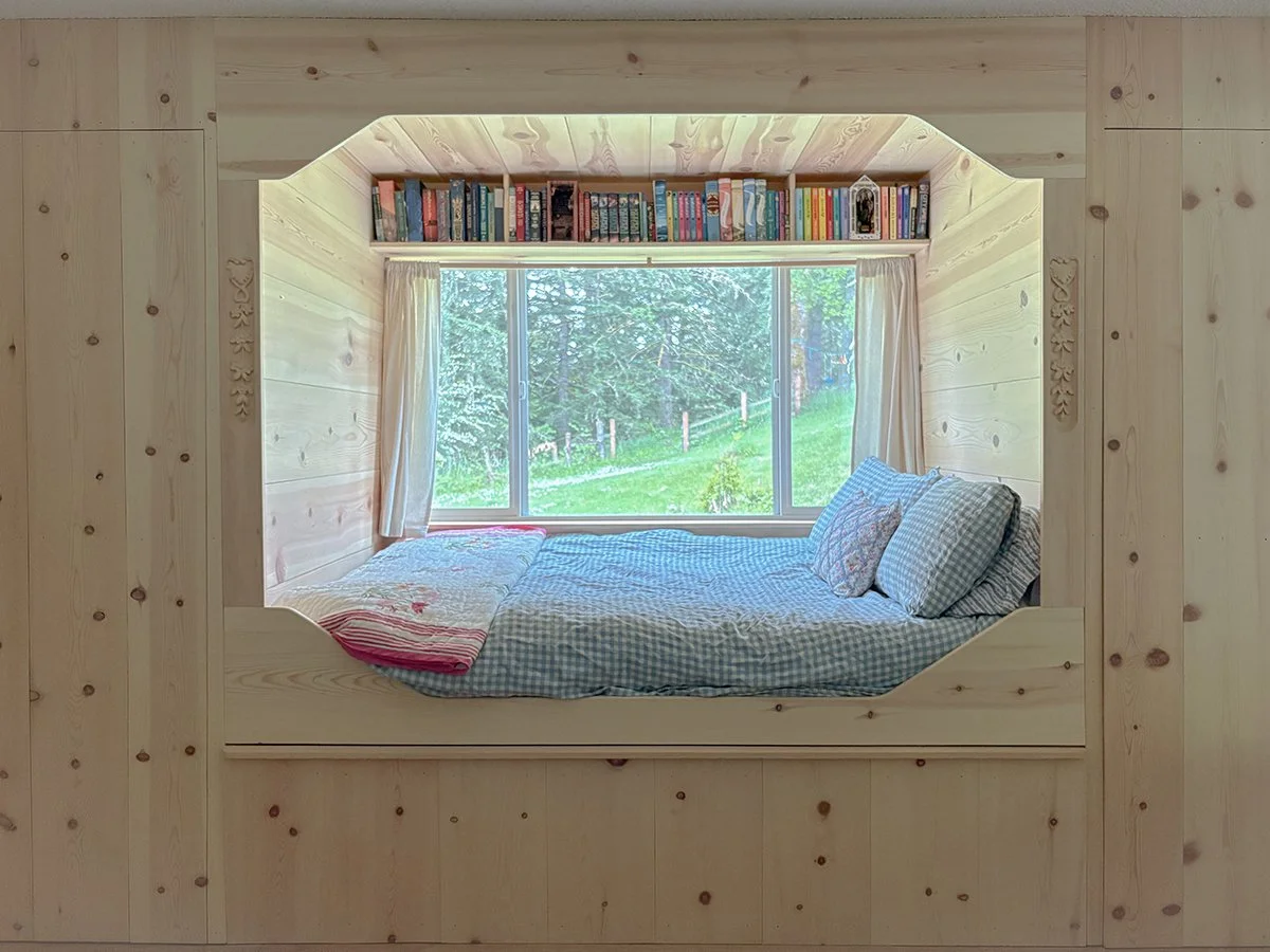 VIVIBED STR8 ON_resized.jpg