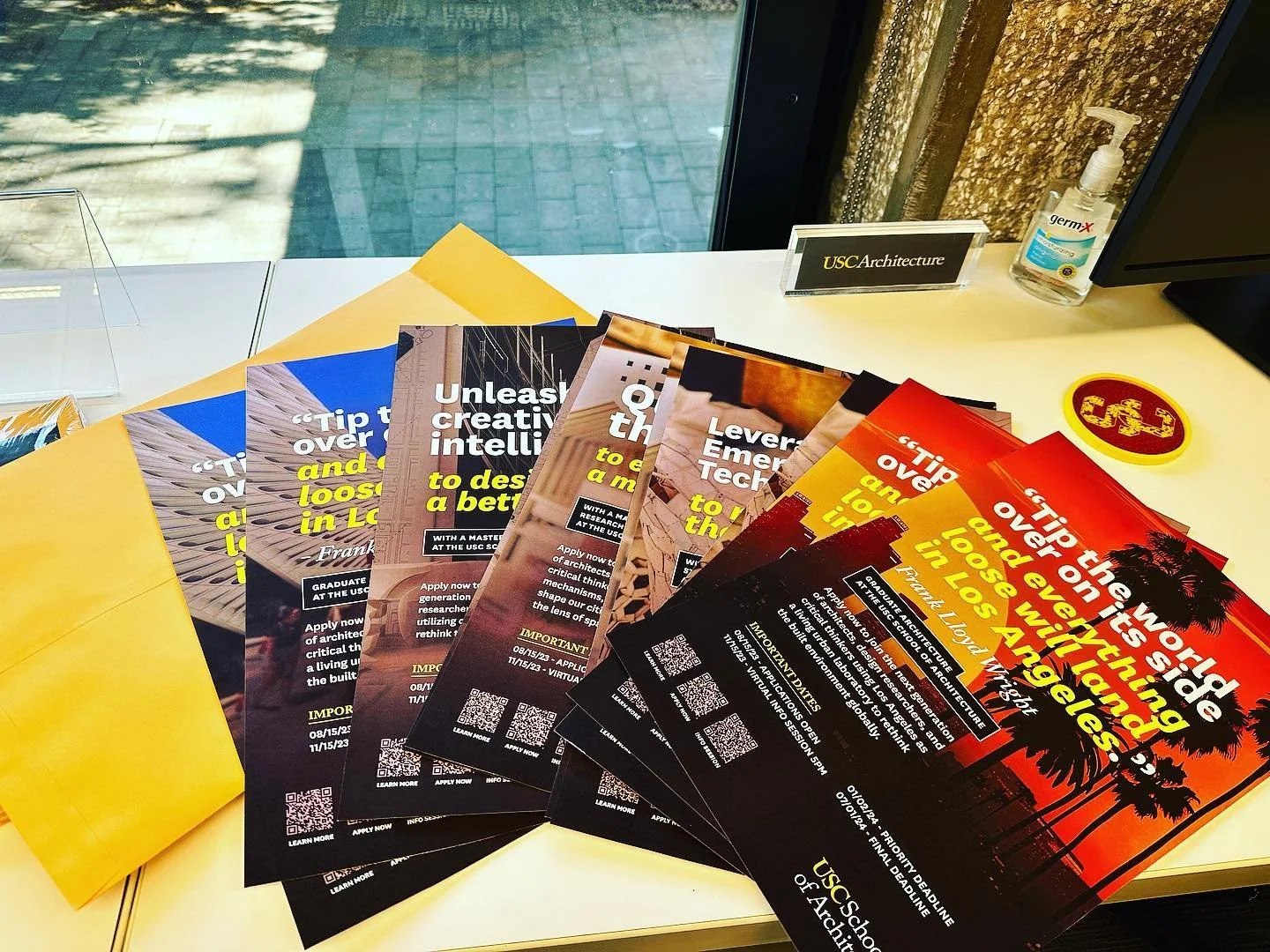 So proud of these I made packages for @uscgradarchitecture! ✨ Supporting great programs and the recruitment of future leaders &amp; innovators is the core mission of this project. Sometimes all it takes is an eye-catching design, an idea, and a dream