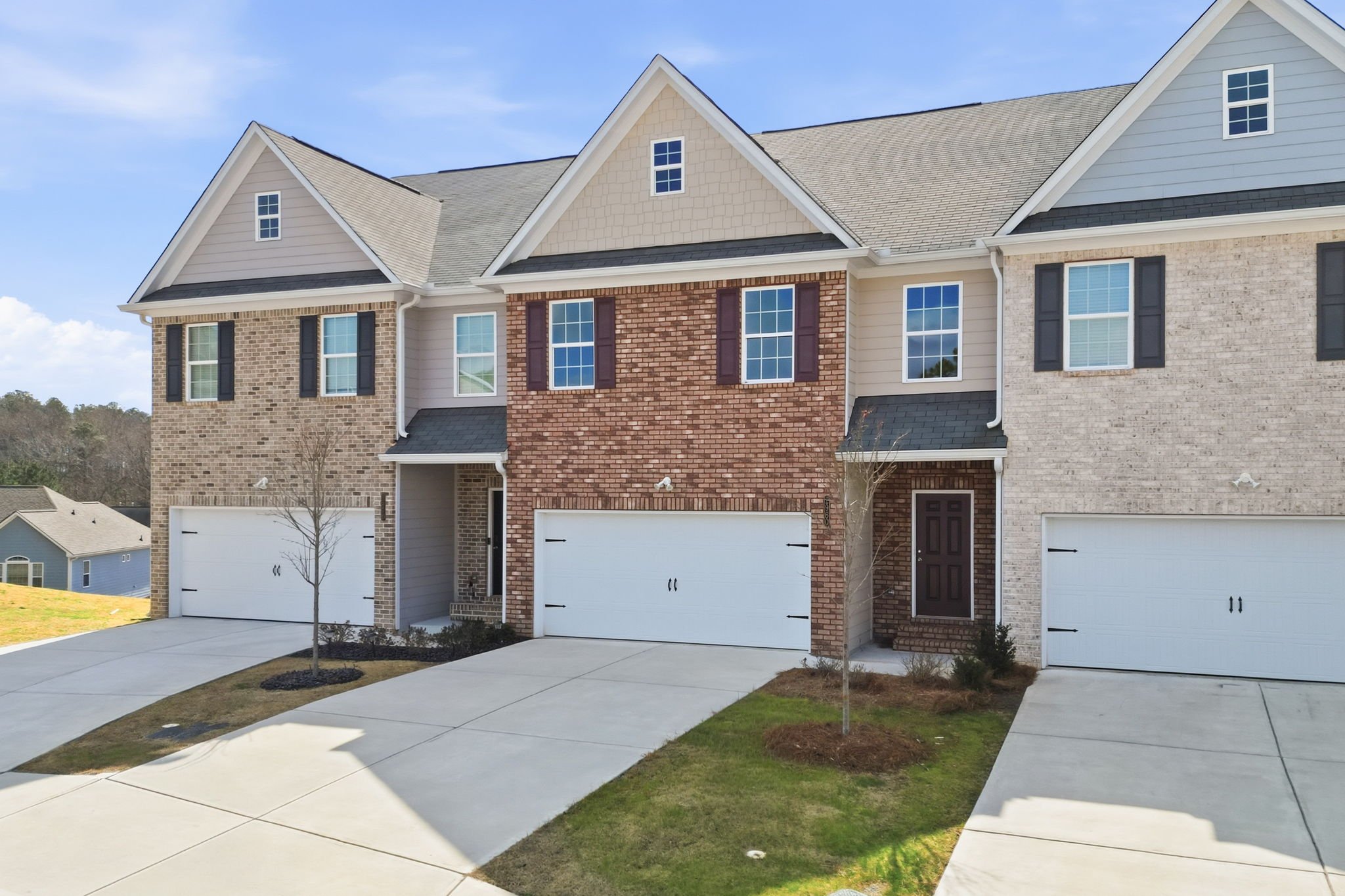 New construction in The Villages at Brookmont &mdash; with more presale opportunities available in the neighborhood.

These Douglasville townhomes offer 3 bedrooms, 2.5 baths, open-concept living, stainless steel appliances, granite countertops, spac
