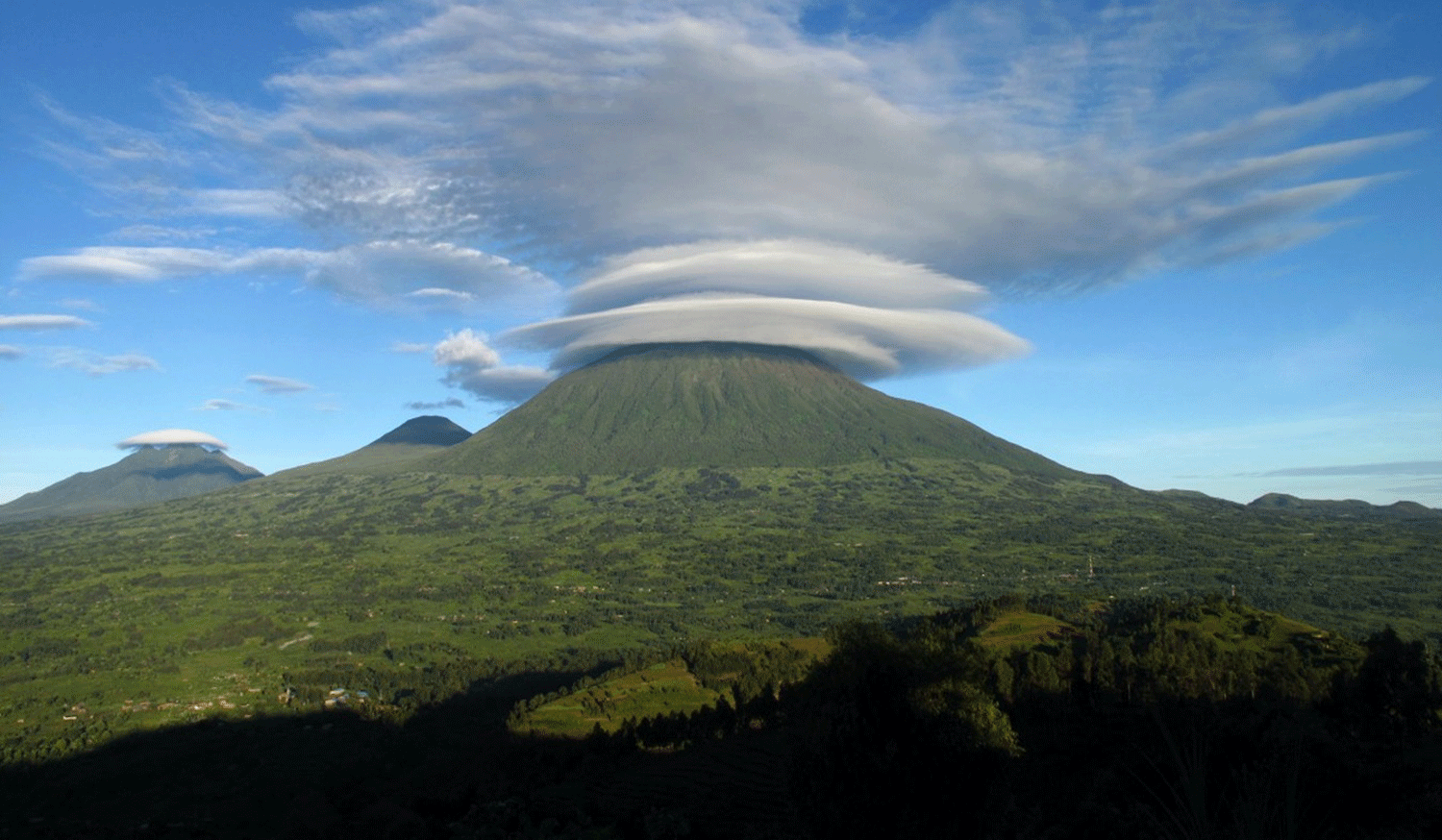 Volcanoes_National_Park_Banner_Image.gif