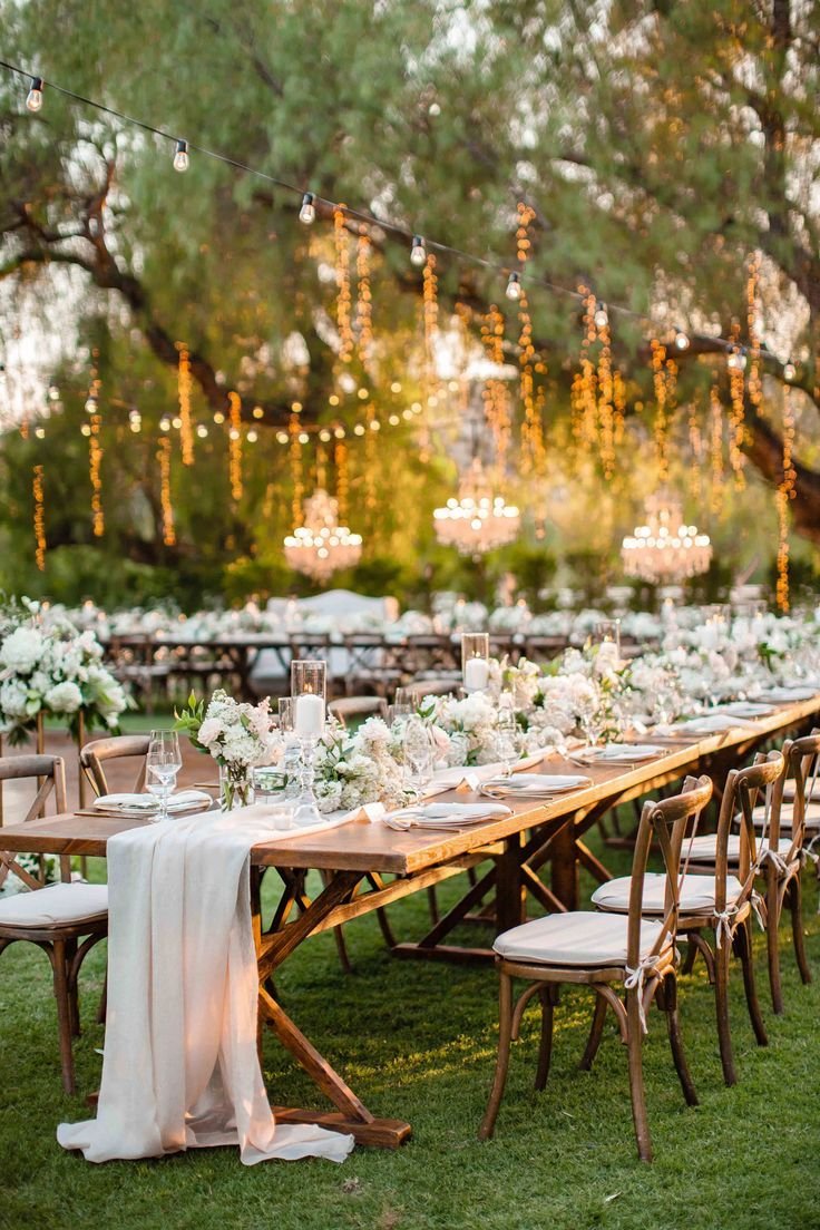 A Celebrity Wedding Planner's Guide to Seating Charts.jpg