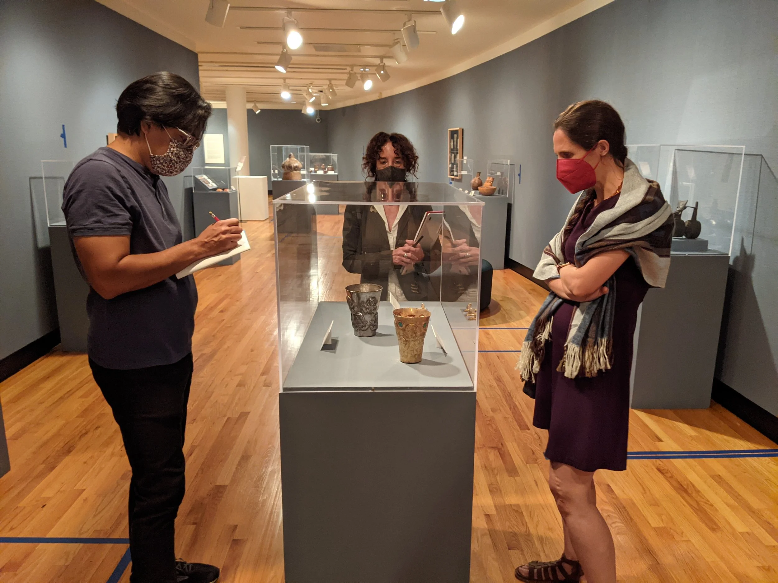  Ronny Quevedo, Allyson Purpura, and Kasia Szremski with Krannert Art Museum’s pre-Hispanic Andean collection 