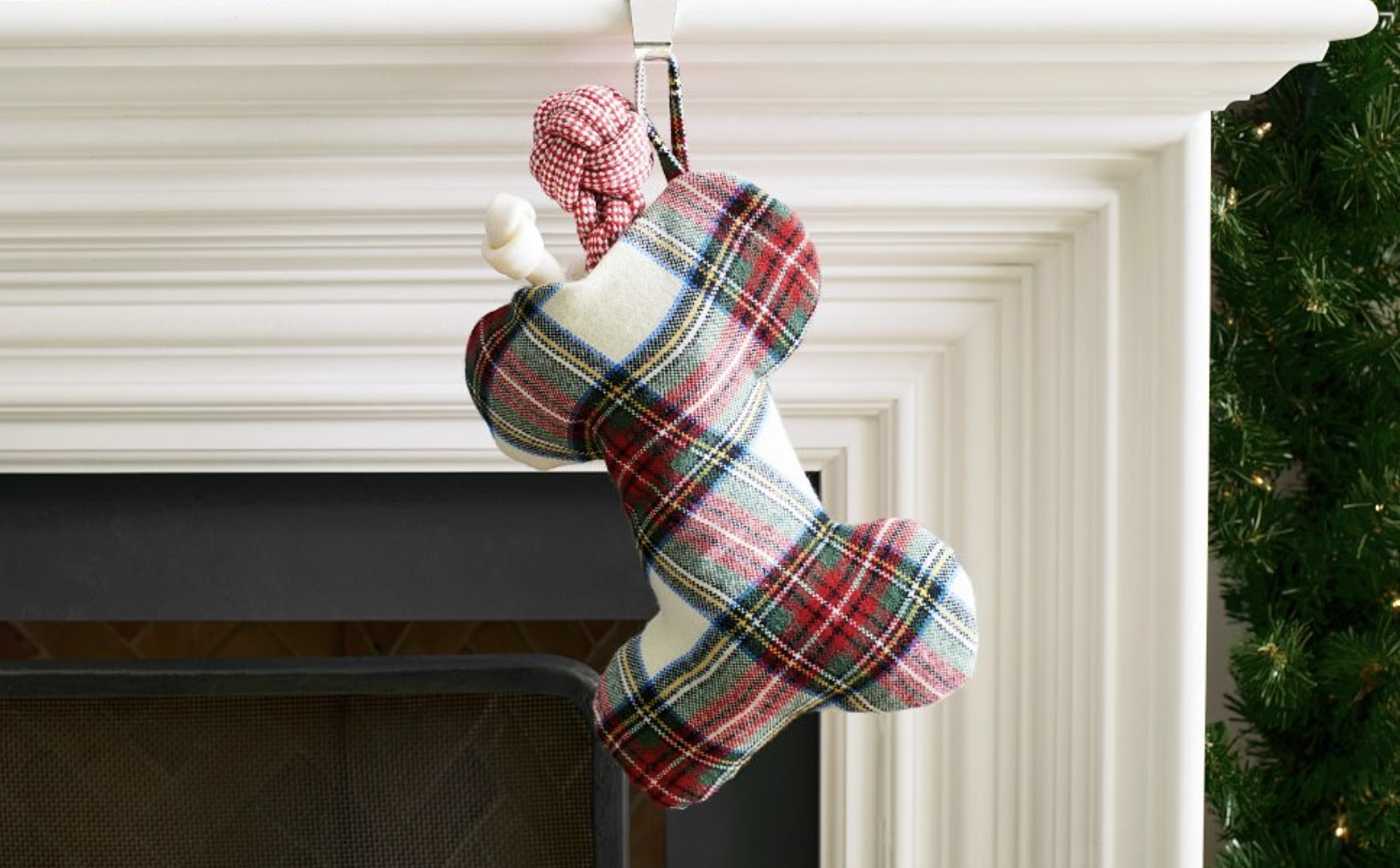 The Best Holiday Decor For Dog-Lovers 