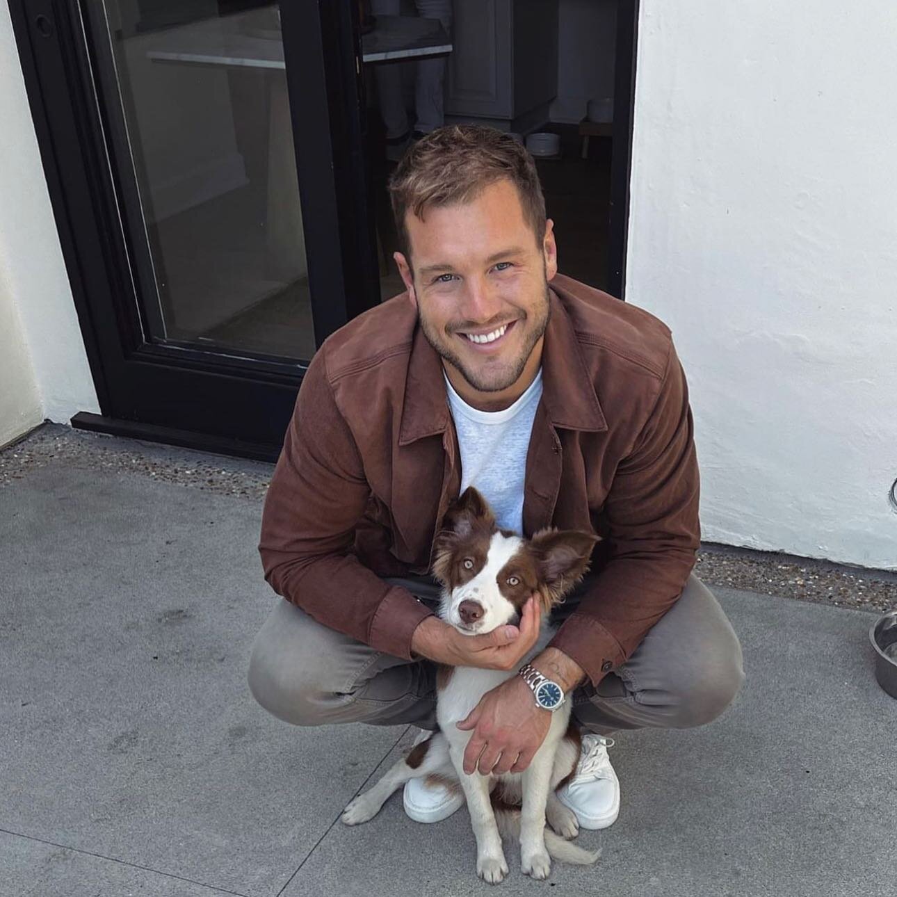 Congrats to bachelor alum @coltonunderwood and @jordancbrown_ 💒 🥂 💍 The devoted dog dads tied the knot this weekend in a beautiful outdoor ceremony in Napa 🍷 

📸: @coltonunderwood @jordancbrown_ @people 

#coltonunderwood #bachelornation #willyo