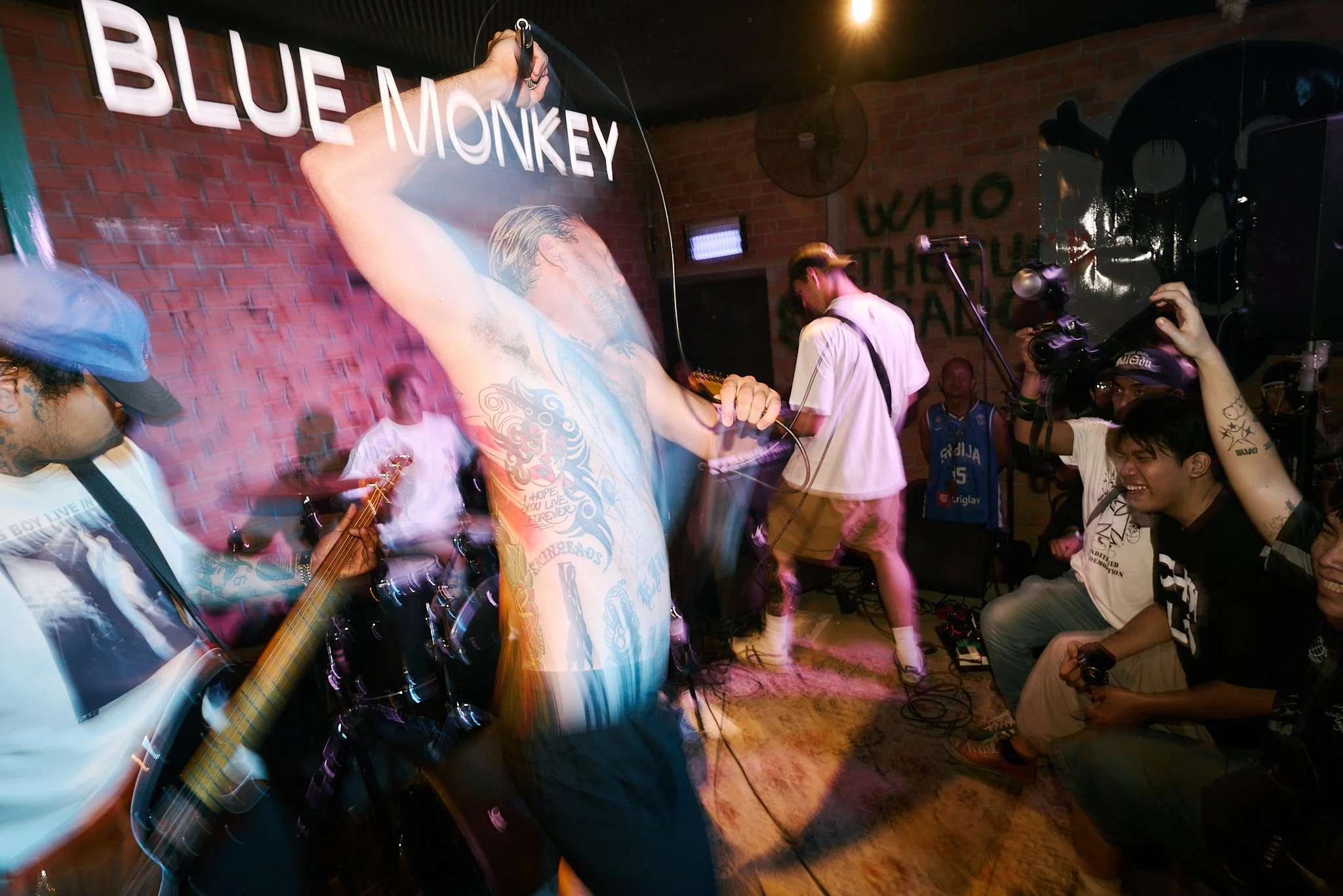 haywire.saigonpunkchronicles.leestarnes.19.jpg