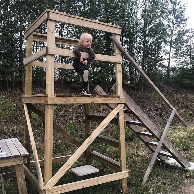 Son, you&rsquo;re allowed to climb but I forbid you to fall. #hunting #kids #parenting #dadlife #finland #mets&auml;stys #isyys #ampumarata