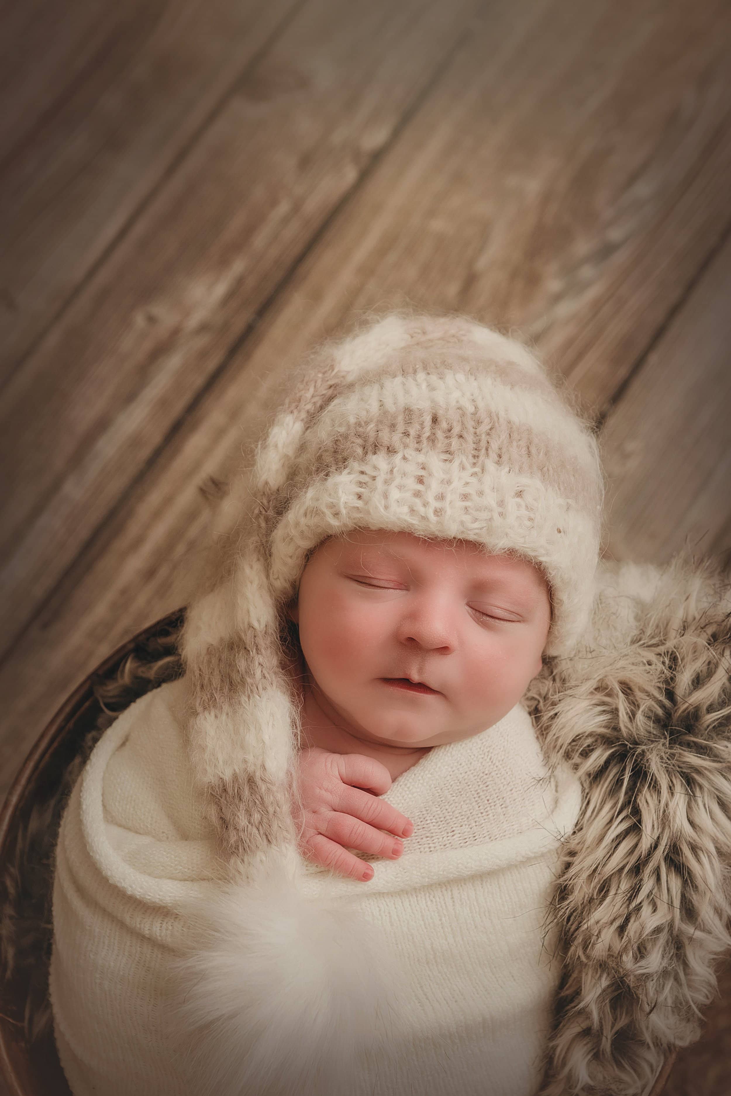 Wooster Ohio Newborn Photographer (25).jpg