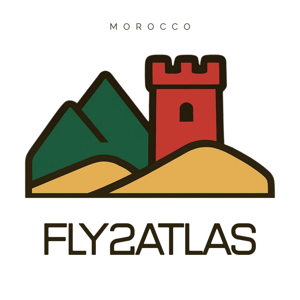 Ein Logo mit Bergen, einem roten Turm und dem Schriftzug "PEAK" darunter.