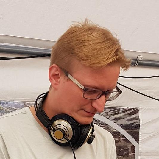 Martin Wisniowski Full Stack Developer @ railslove / Musician / Media-Artist // © Martin Wisniowski