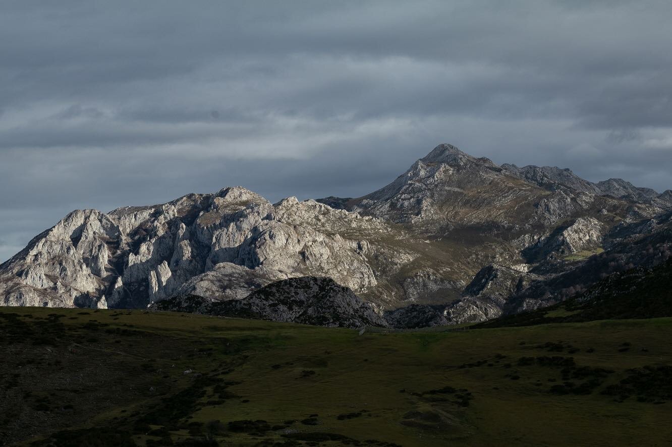 tiny spain dump again but this time with rocks