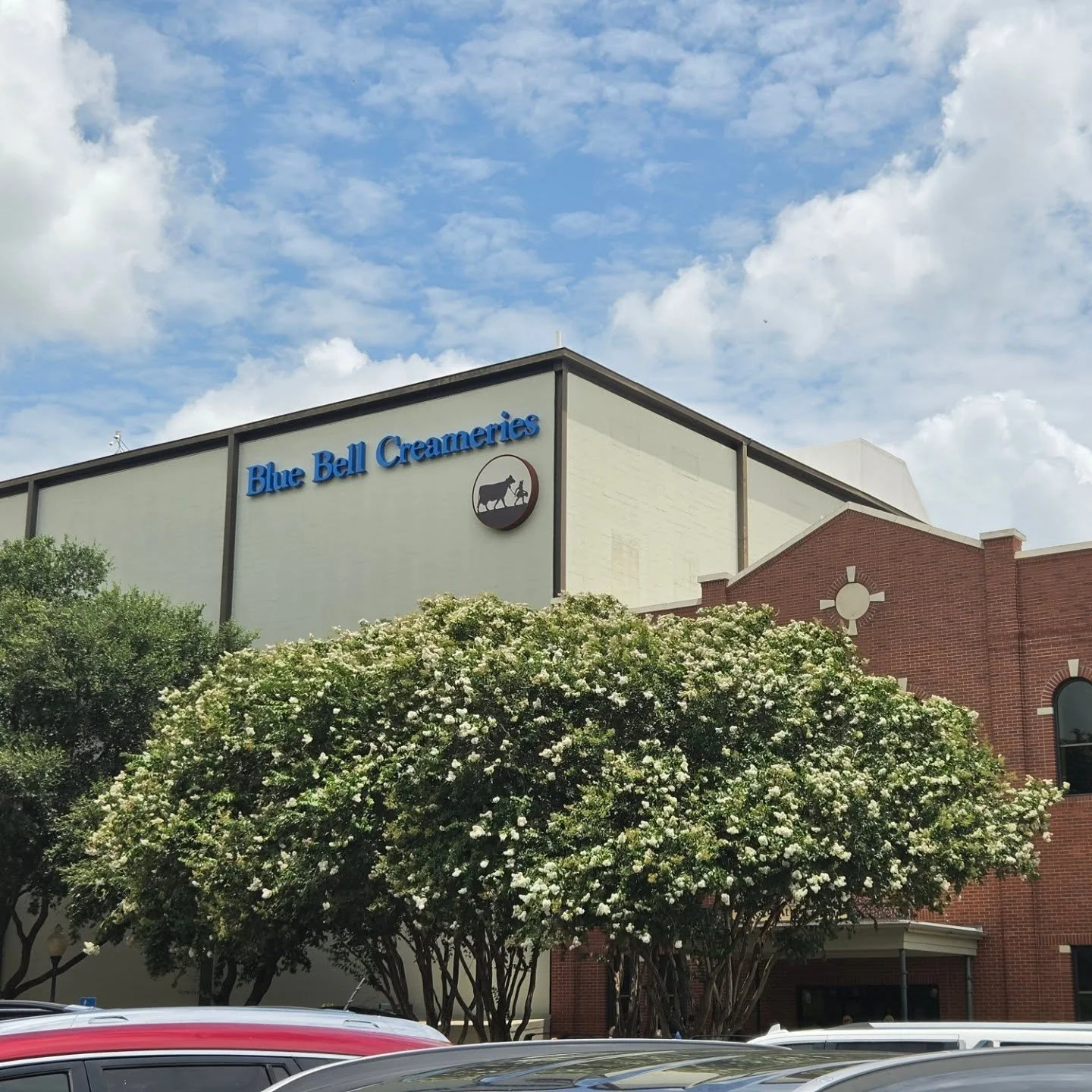"We eat all we can and sell the rest."

It was alot closer to home than I thought, so we made a day trip out of it. I learned that they started out making butter and it was named after the bluebell wildflower. Wished we were able to see mor