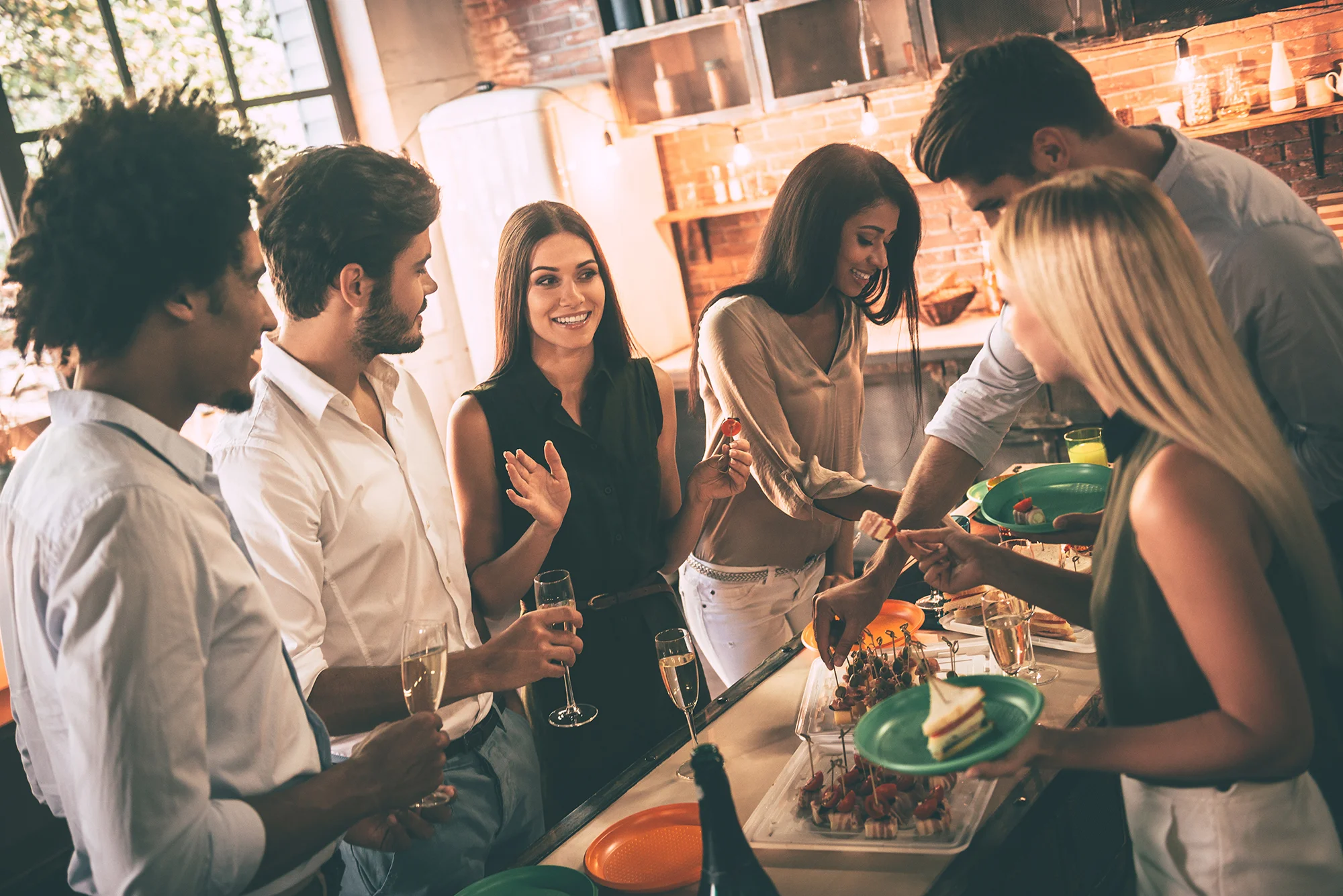   Contemporary 3 &amp; 4 Bedroom Condominiums   LUXURY FINISHES | HISTORIC DETAILS | PENTHOUSE &amp; DUPLEXES AVAILABLE FROM THE MID $600,000s   LEARN MORE  