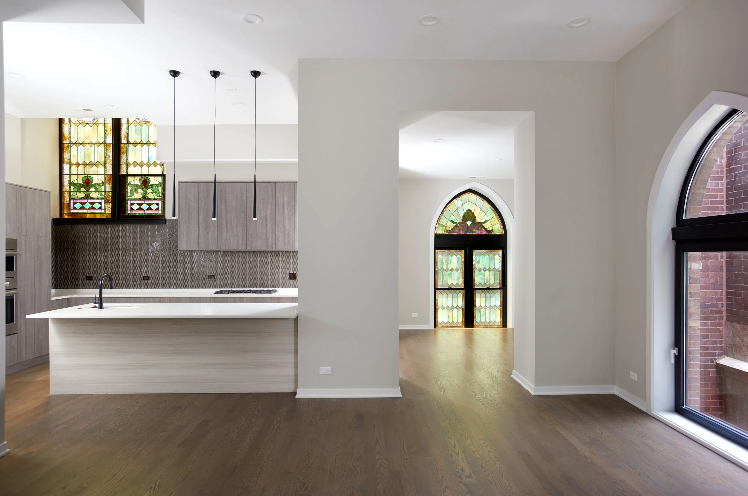   Contemporary 3 &amp; 4 Bedroom Condominiums   LUXURY FINISHES | HISTORIC DETAILS | PENTHOUSE &amp; DUPLEXES AVAILABLE FROM THE MID $600,000s   LEARN MORE  