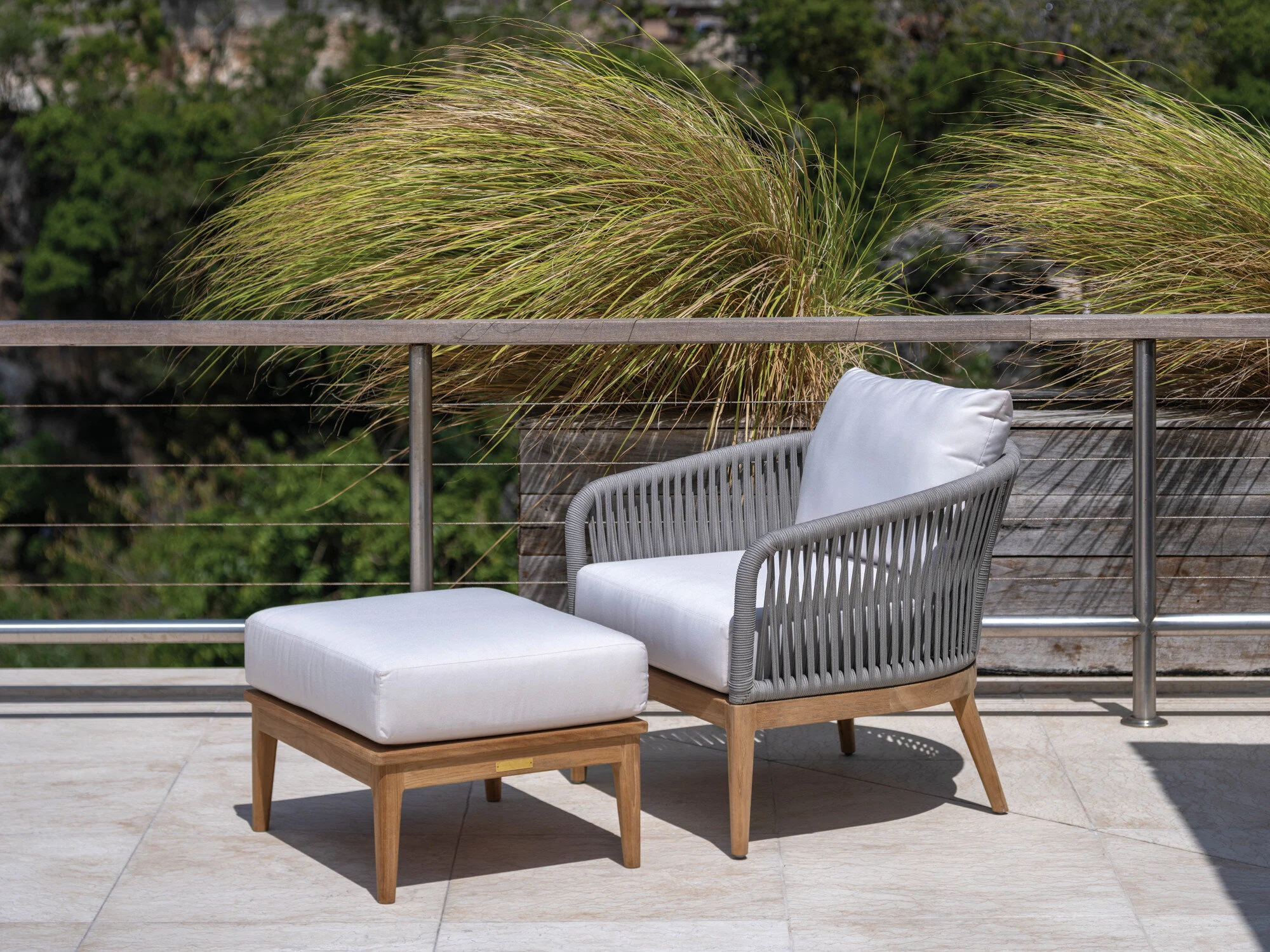 Kingsley Bate | Lucia Lounge