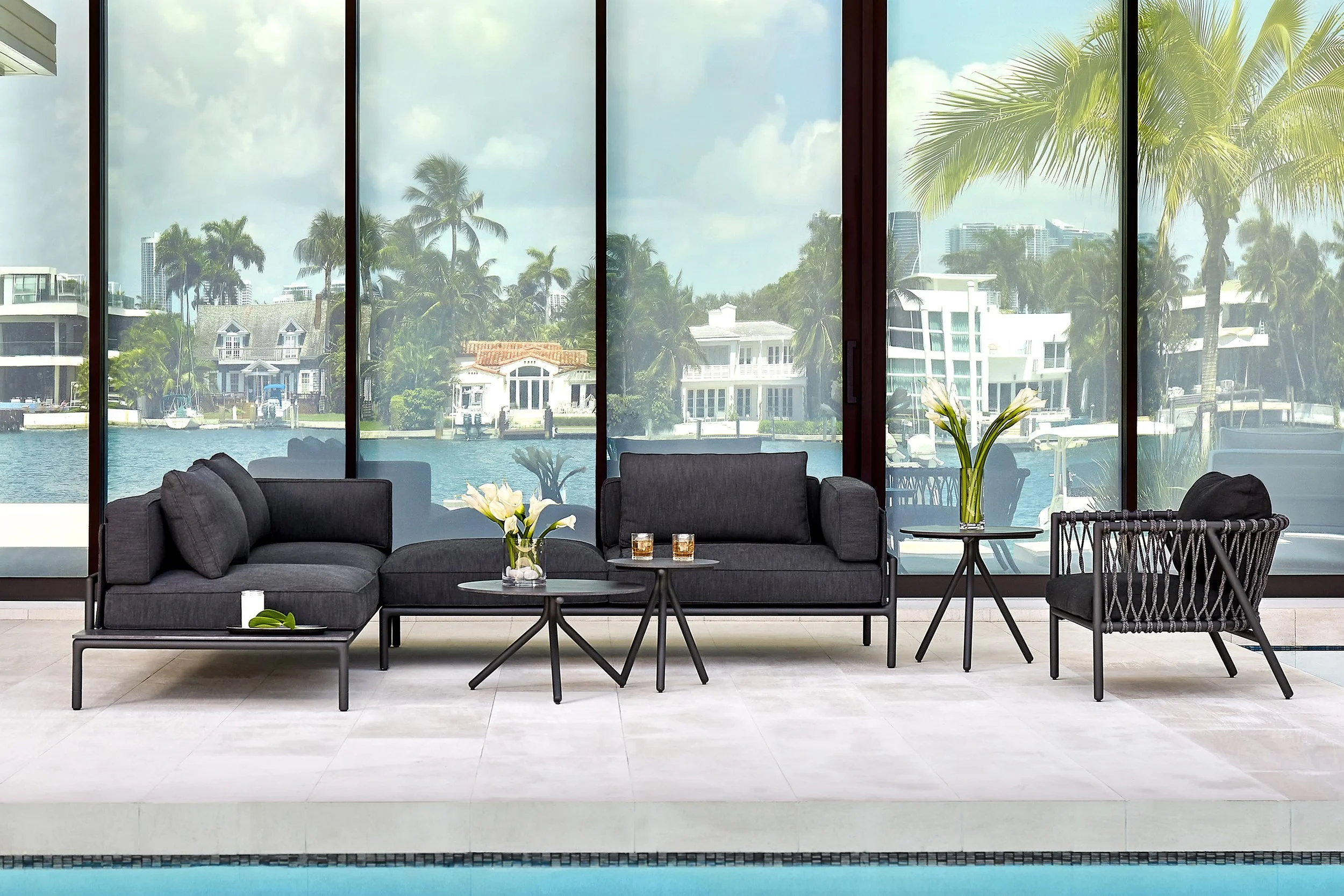 Seasons Too Brown Jordan Luxury in Outdoor Furniture