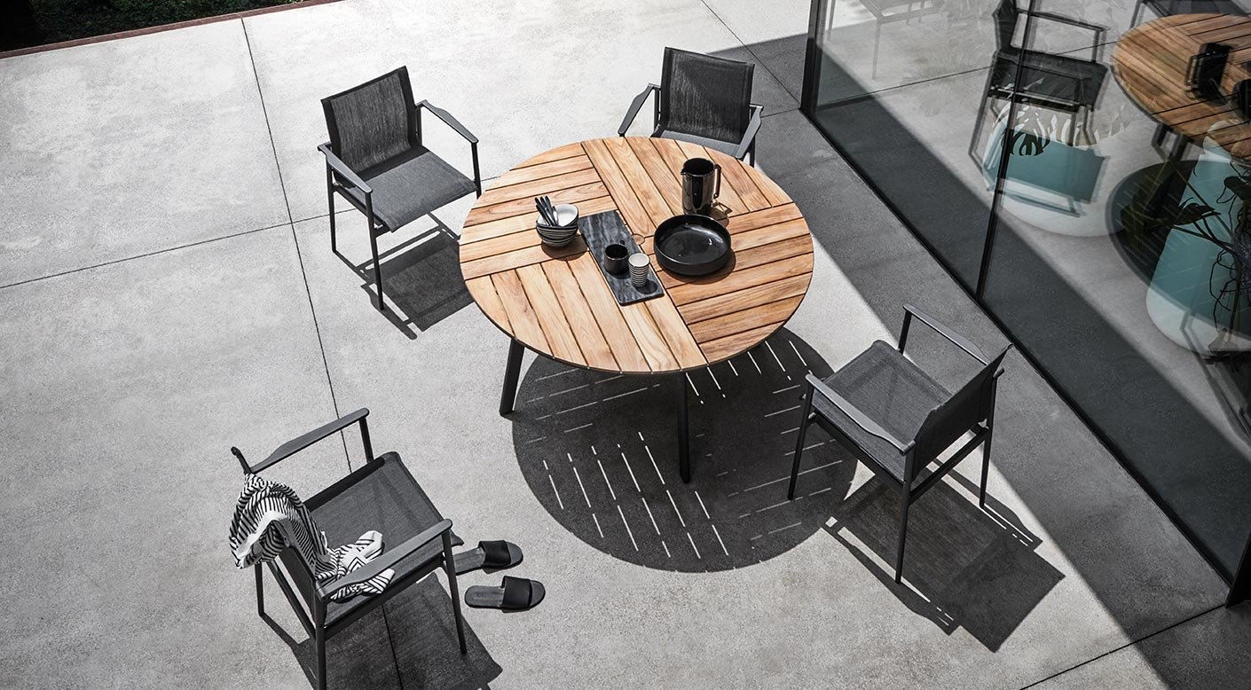 Gloster | 180 Dining