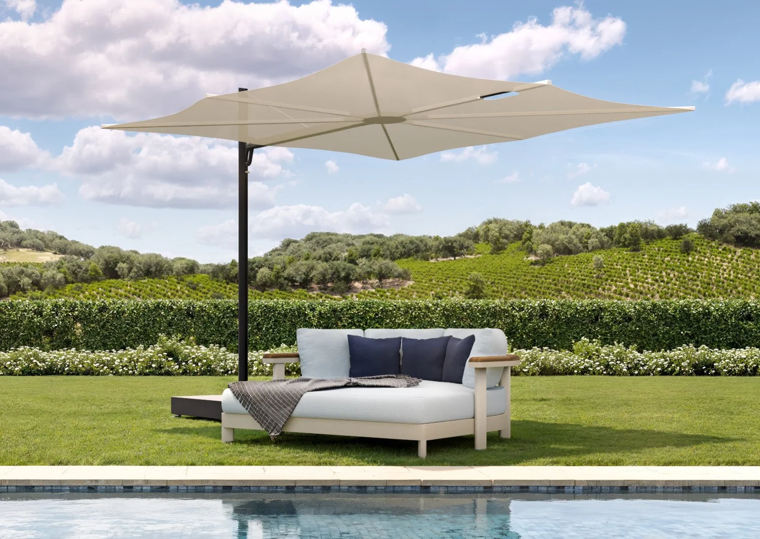 Brown Jordan | Luca Daybed