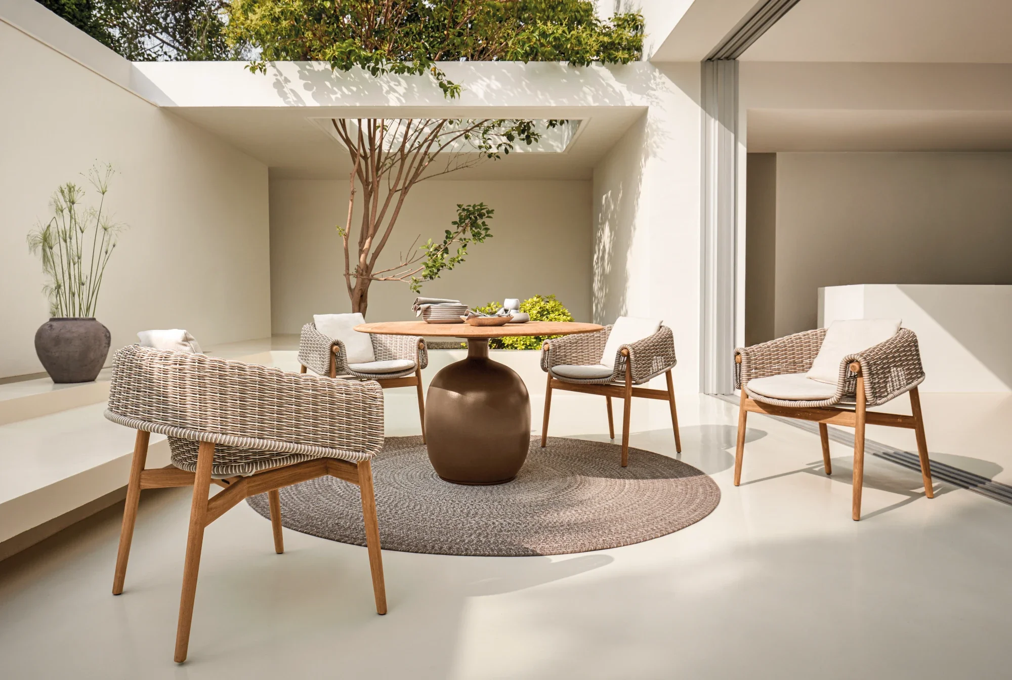 Gloster | Wrap Dining