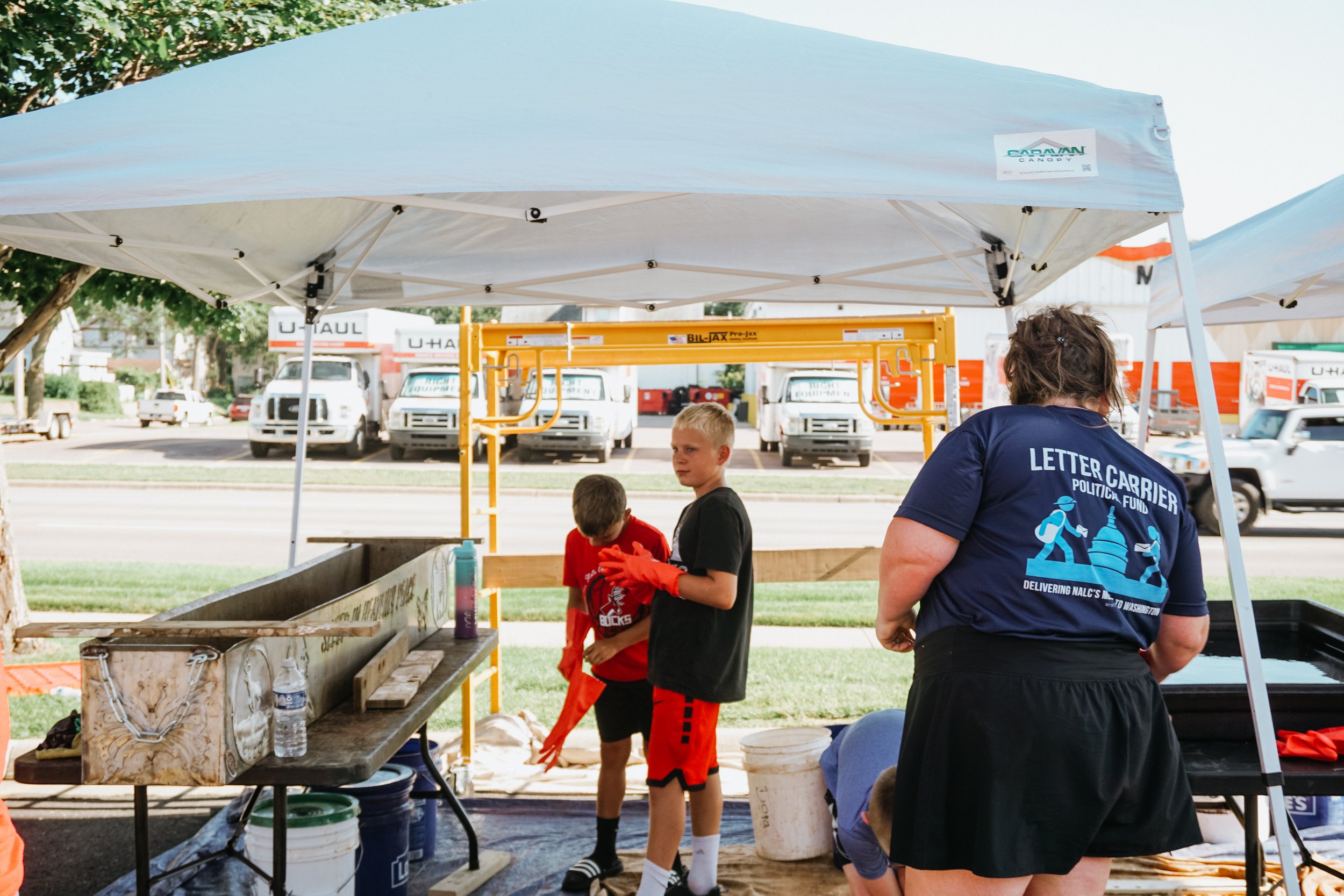 2025 love your city serving-04.jpg