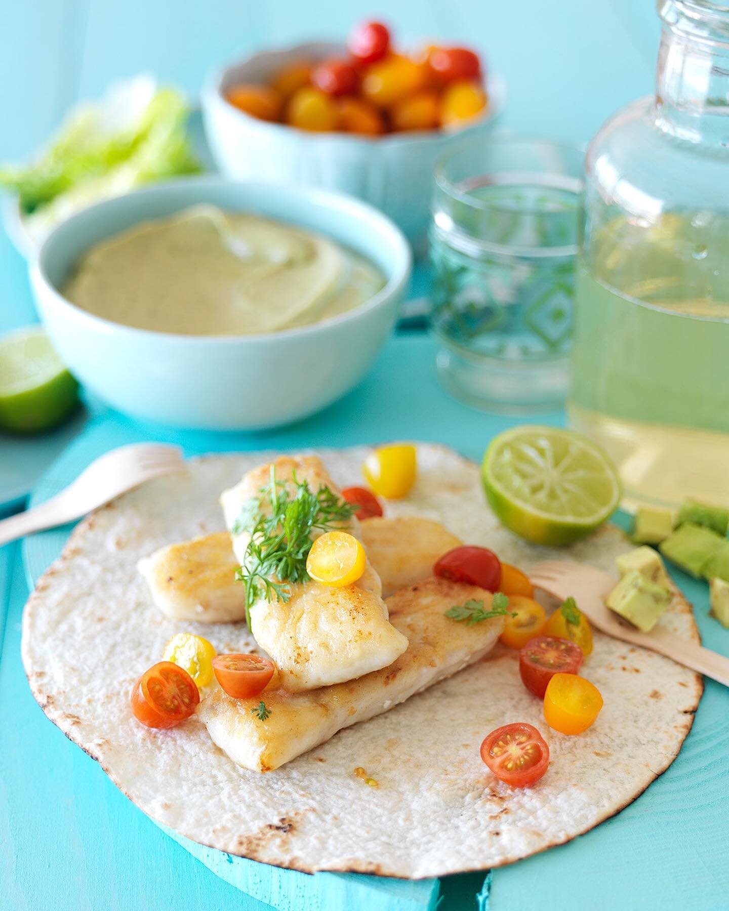 WRAPS DE PEIXE// receita no site aqui: awww.mafaldapintoleite.com/o-blog/wraps-de-peixe-com-creme-de-abacate