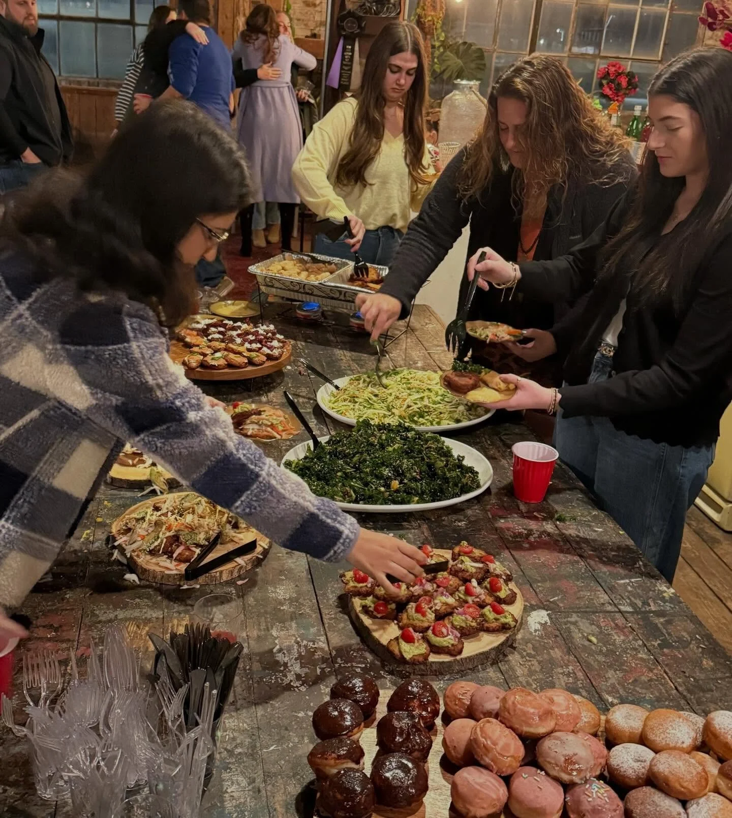 Chanukah shone bright last night! #plazachabadv#kuchabad