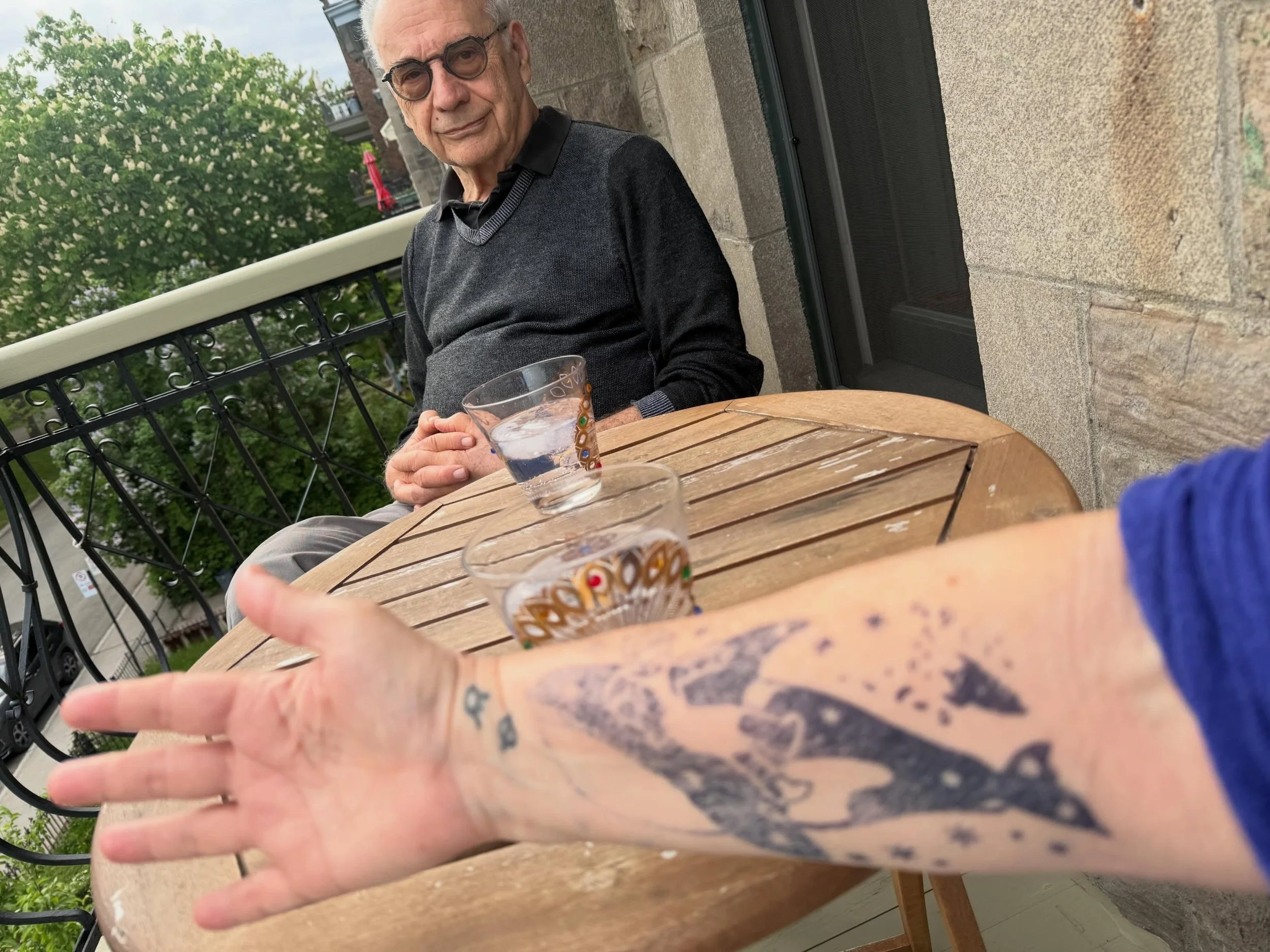 #IAmTheComicBook Chapter 22

05/27/2026
Gin and tonics with dad
Art by @jennysoep