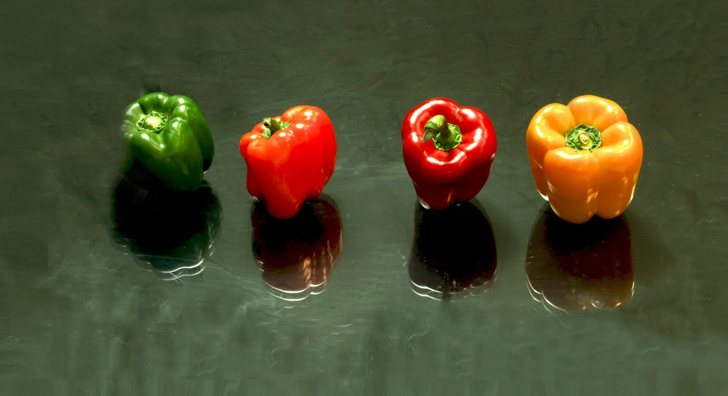 Colored pepper reflections
