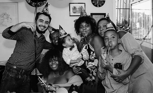 We could all use some family time where the photos aren&rsquo;t posed and perfectly lit. .
.
.
.
.
#familytime #familyfirst #canadianphotographer #torontophotographer #familyphotography #special_shots #togetherness #tahoyjphotography #theblackfamily