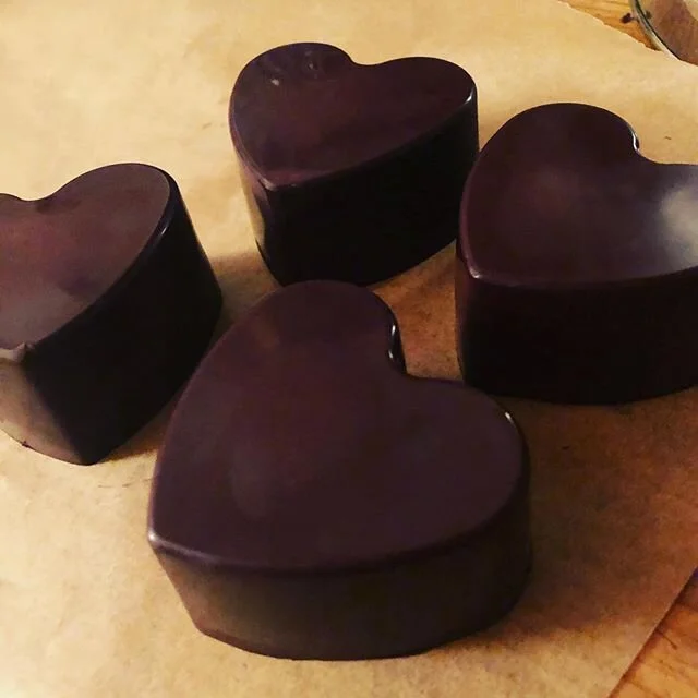 This weeks batch of Dominical Republic Ceremonial grade Cacao is ready to share! 🌹These beans are from an agroforestry reserve in the northern mountains of the Dominican Republic. 💗The &ldquo;Zorzal Cacao Reserve&rdquo; is direct trade and values r