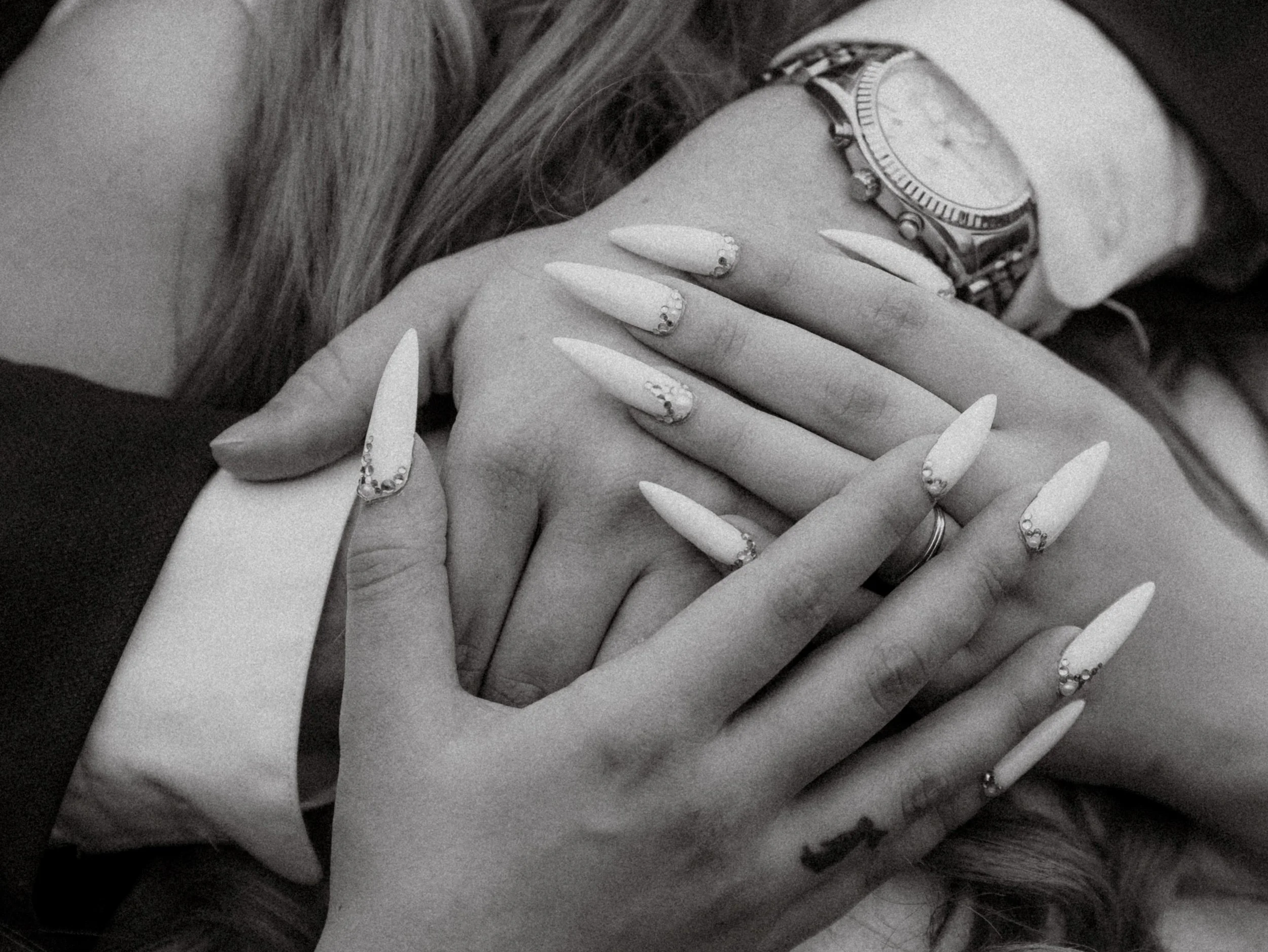 Rakennekynnet geelillä Kuopion keskustassa