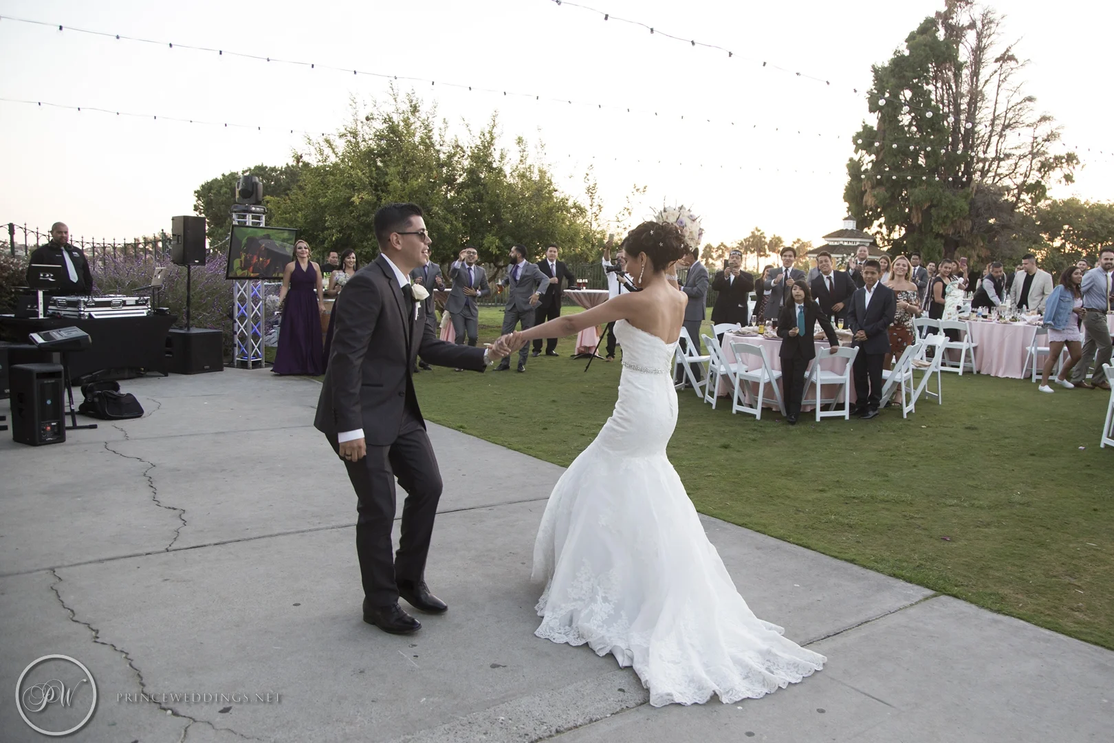NewlandBarnWeddingPhoto_EdithDonald135.jpg