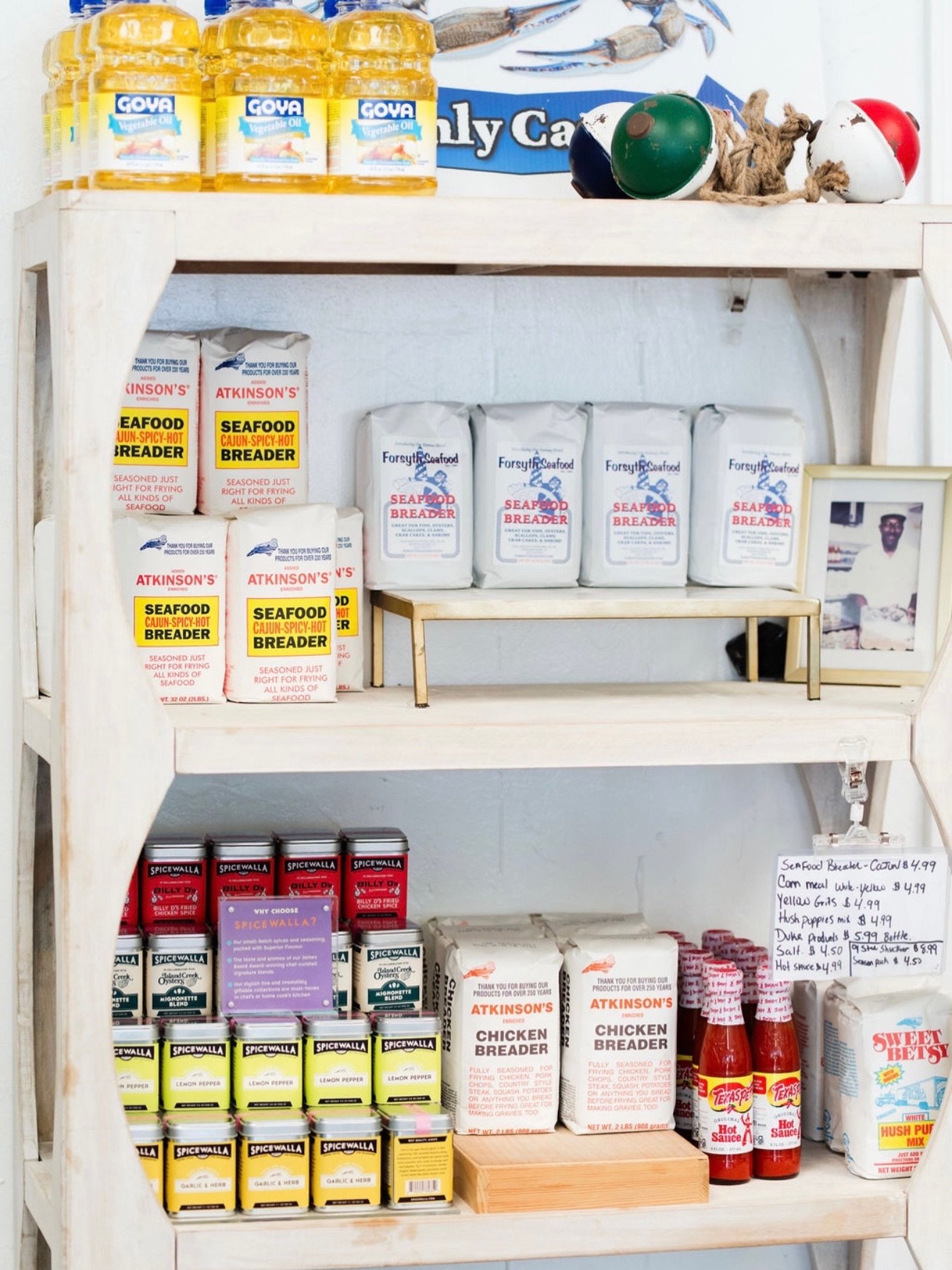 Everything on this shelf is under $10 🐟✨
From breaders to seasonings and oils, it&rsquo;s all you need to cook and season your fish at home and save yourself an extra trip to the store. Convenience is kind of our thing.