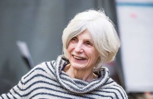 Caryl-Churchill-to-use-credit-Marc-Brenner-Light-Shining-reh-photo-1-700x455.jpg