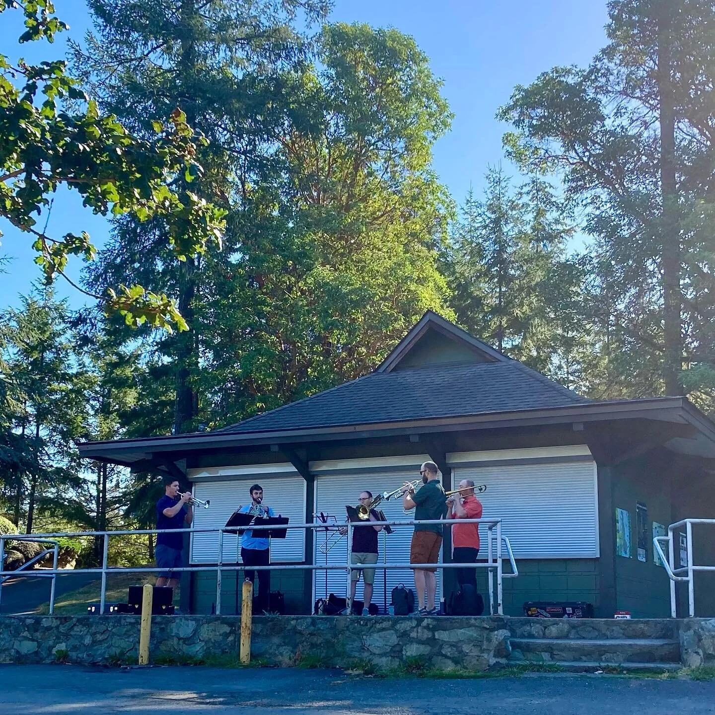 @ryancoletrumpet and friends played a free family concert in the park by our house today and it made my heart explode to watch our kid and all her toddler friends we made over the course of the pandemic dance on the grass. 🎺 💕 🌳