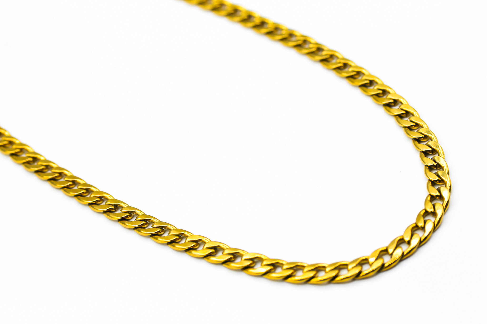 CUBAN LINK CHAIN