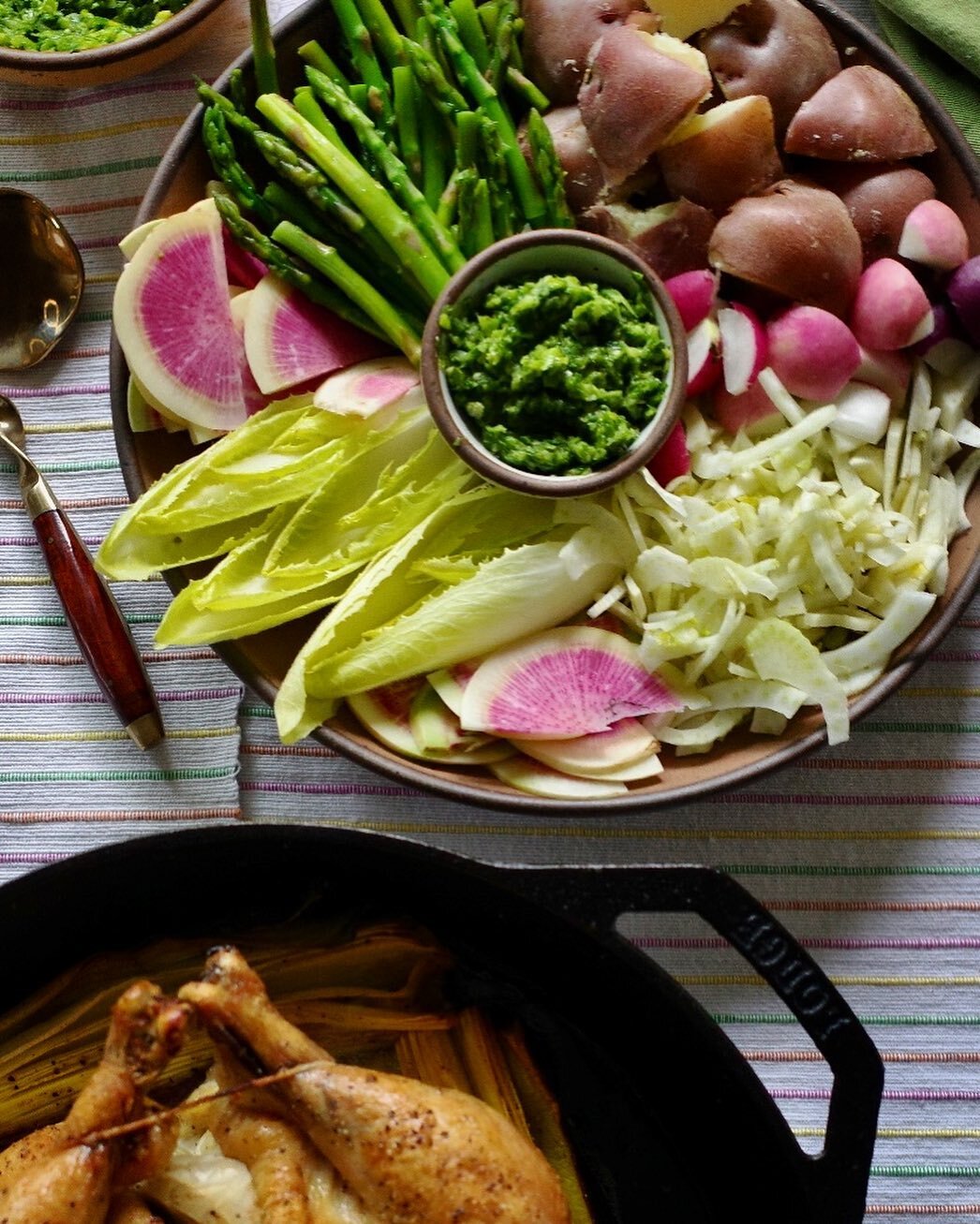 Impromptu Easter 🐣🐰🌸 dinner.
&bull;
We&rsquo;ve been in Montana all week and got home late last night. I didn&rsquo;t think I&rsquo;d be motivated to cook&hellip; but after a week of eating out, here we are 🥰. 
&bull;
All the Spring veggies that 