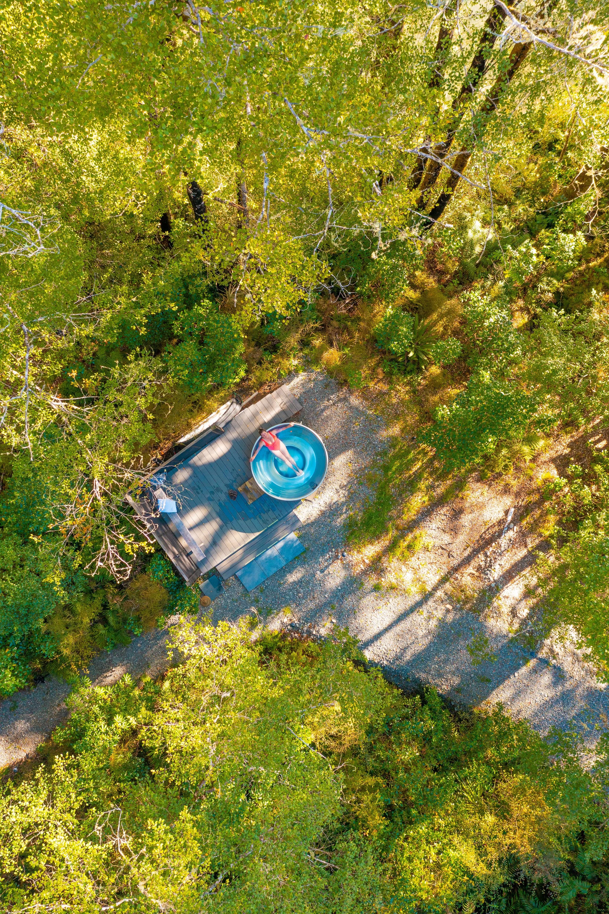 BareKiwi_MaruiaRiverRetreat_AerialTub.jpg