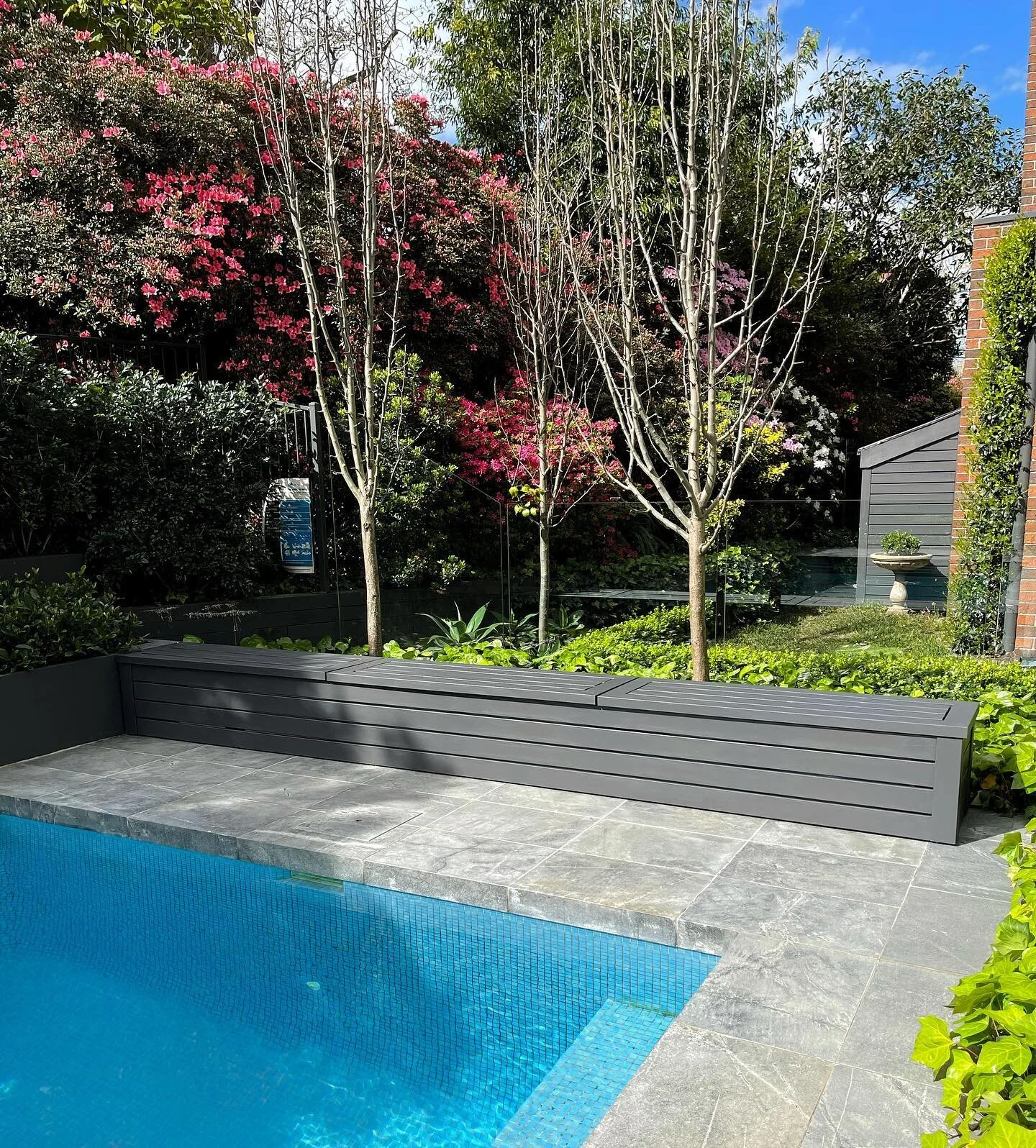 The little pool-cover-box we put together the other week, now painted up and sitting pretty!

We love helping clients with custom carpentry projects like these! ❤️

Thinking of something similar for your home? 🤔 Get in touch today at jcrb.com.au/quo