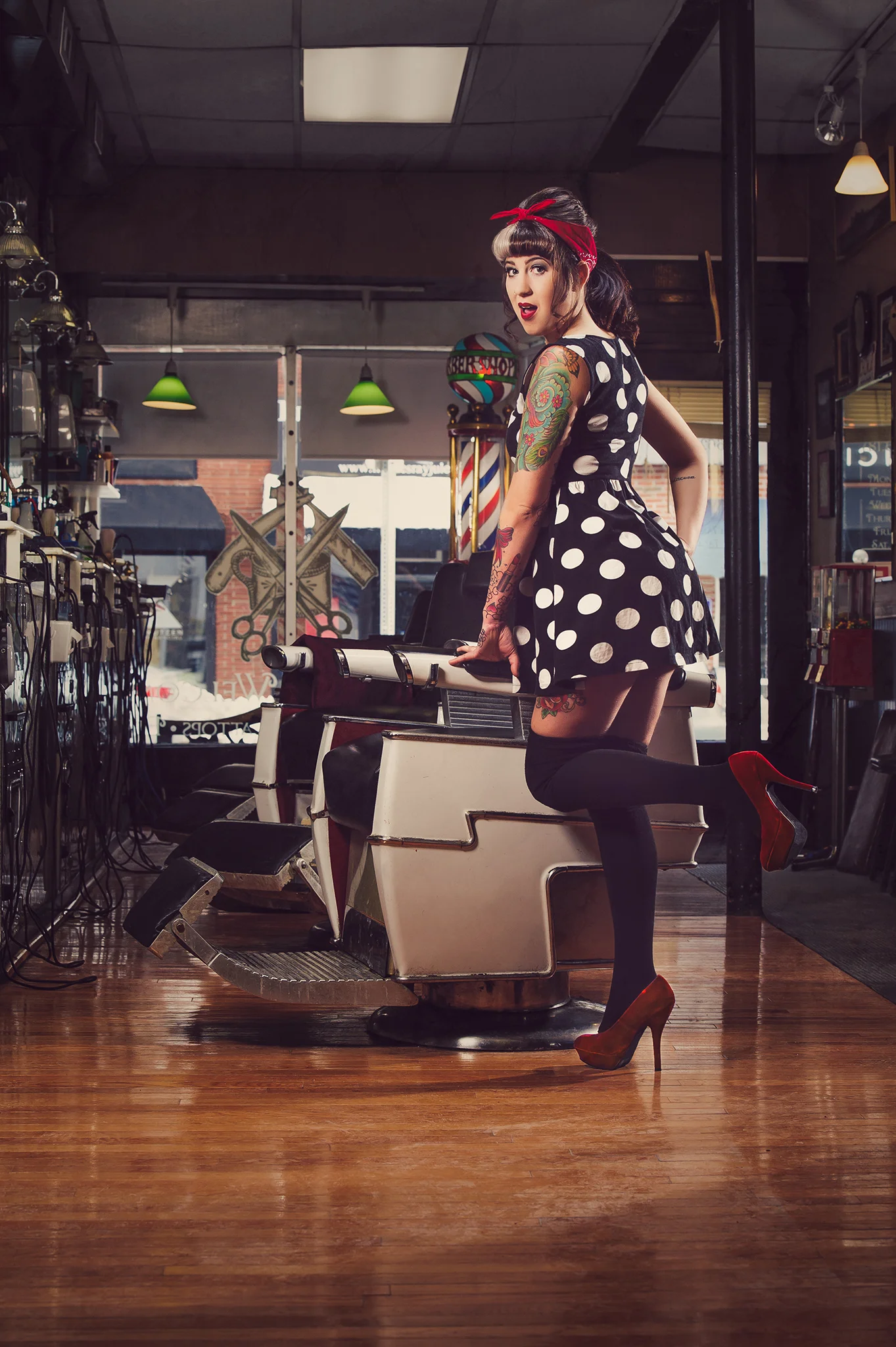 portrait_Kayla pinup vert.jpg