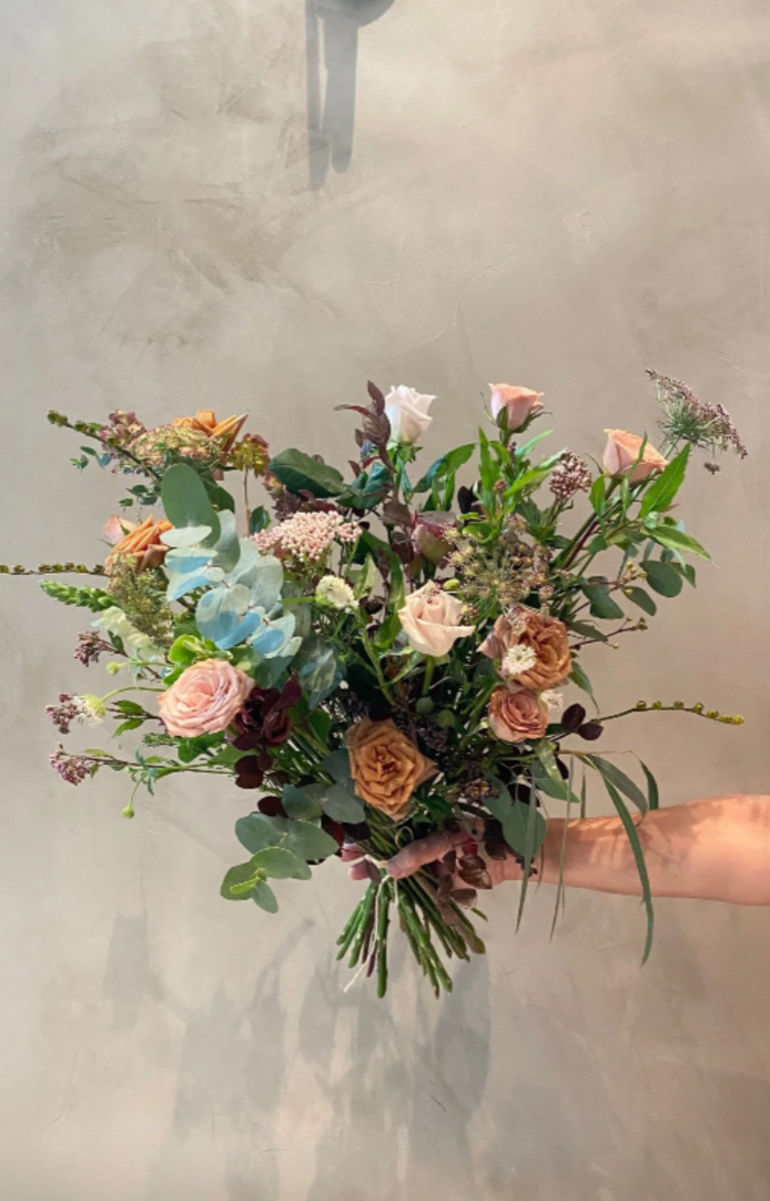 [Limited Edition inspired by collaboration with Club Monaco] In The Mood For Love Flower Bouquet (2026)